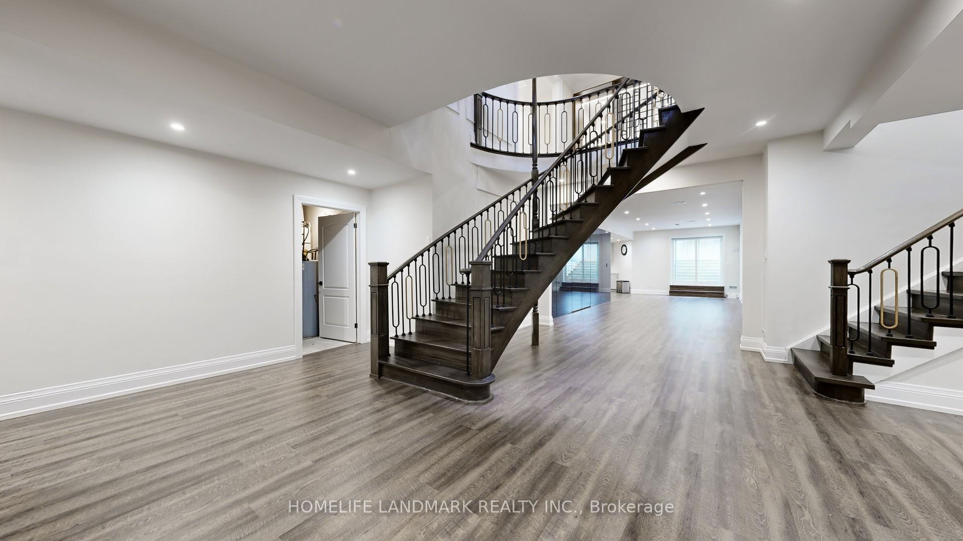 Photo 36 of 20 Blaine Drive, North York, Banbury-Don Mills — HOMEH