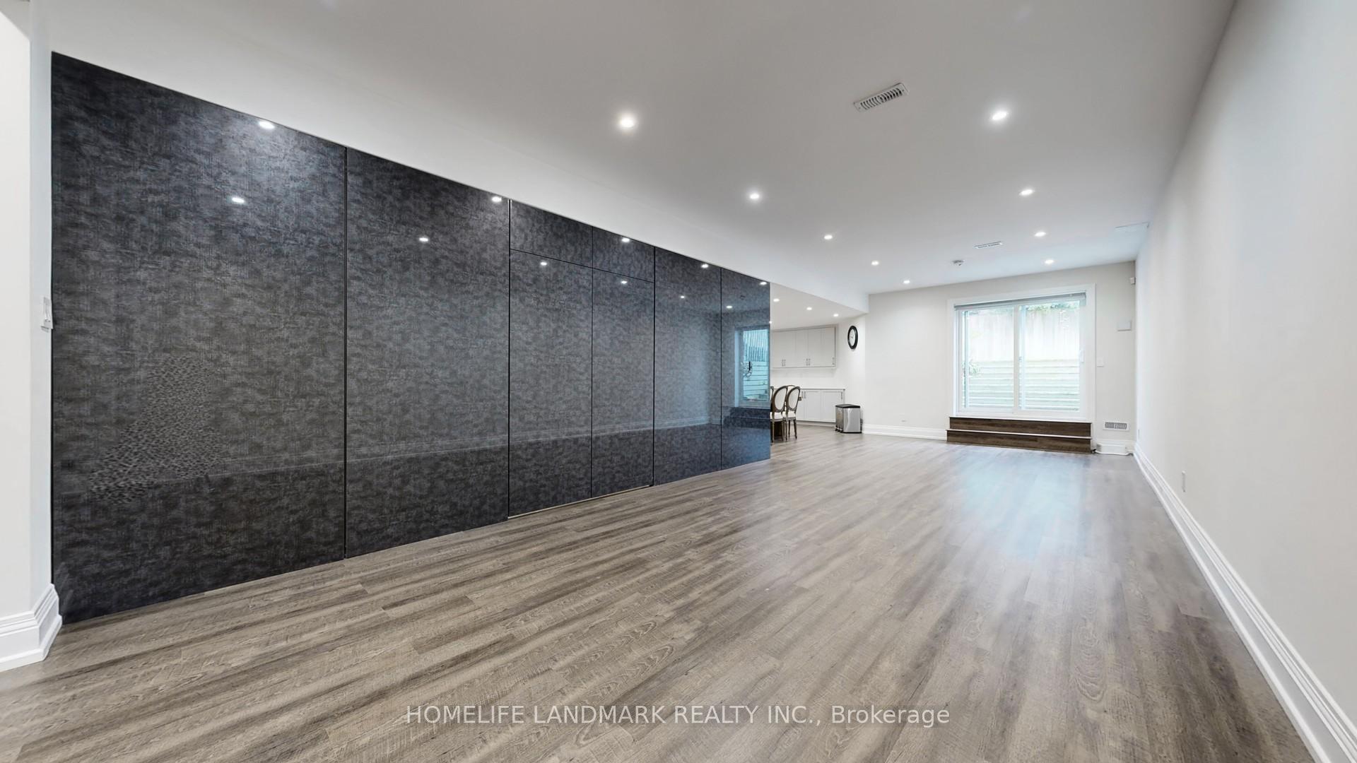 Photo 37 of 20 Blaine Drive, North York, Banbury-Don Mills — HOMEH