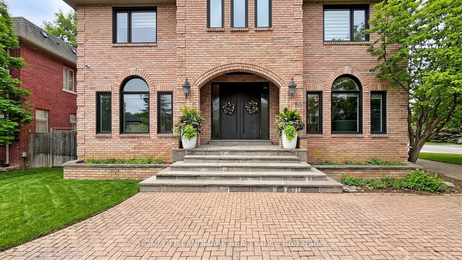 Photo 4 of 20 Blaine Drive, North York, Banbury-Don Mills — HOMEH