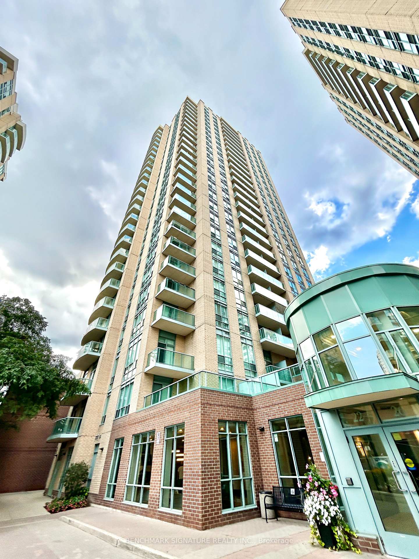 Photo 2 of Unit 1901, 22 Olive Avenue, North York, Willowdale East — HOMEH