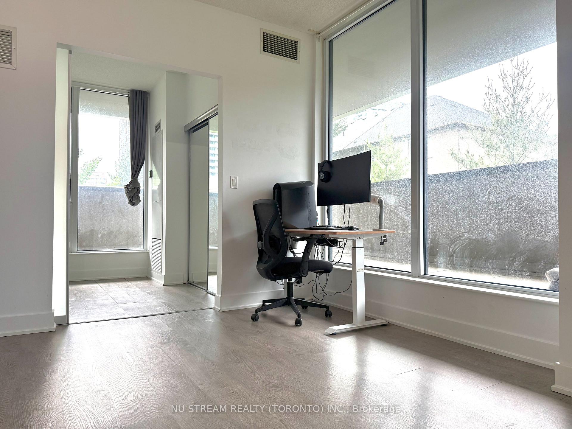 Photo 9 of Unit 211, 88 Sheppard Avenue E, North York, Willowdale East — HOMEH