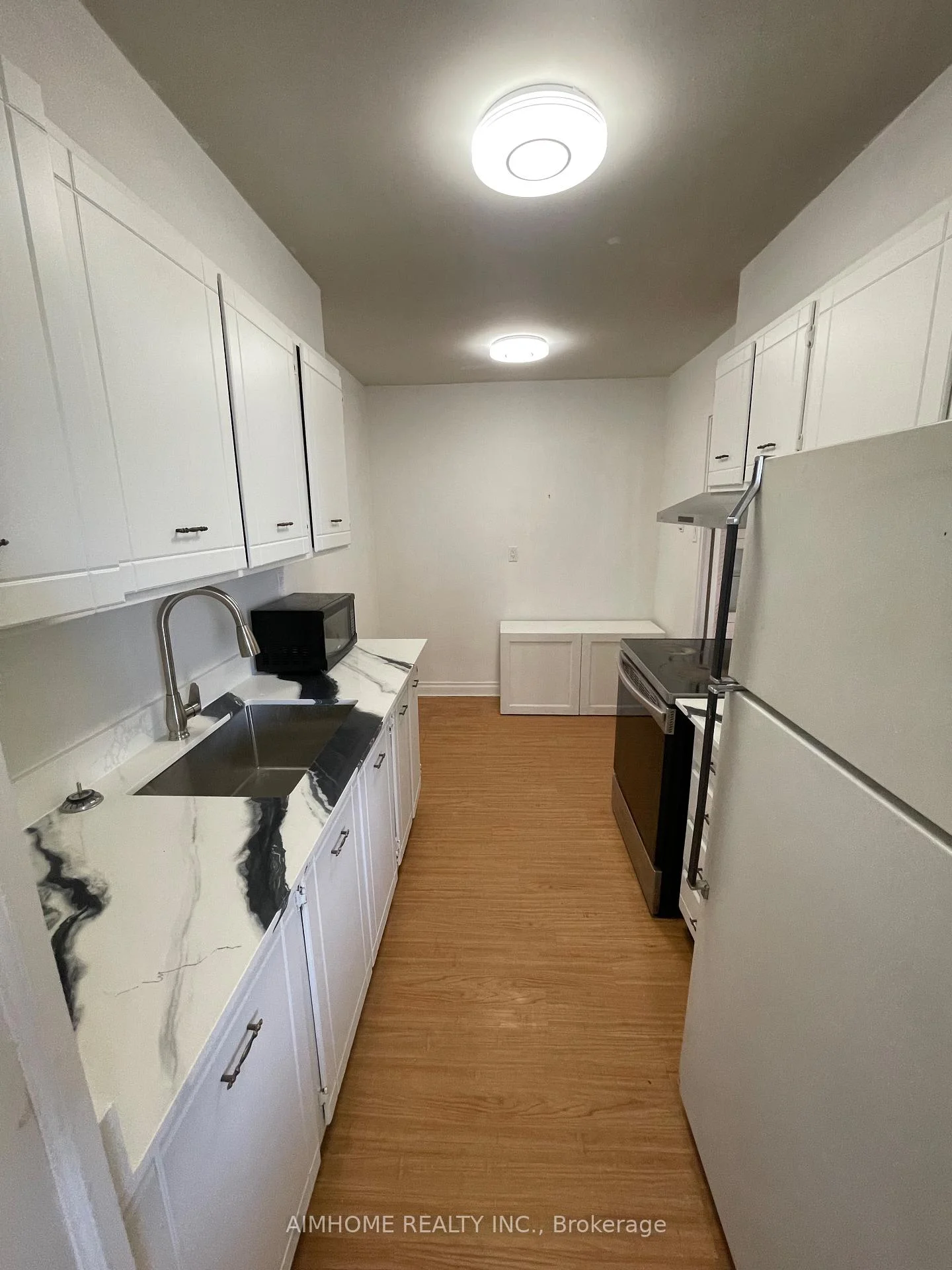 Photo 15 of Unit 812, 177 Linus Road, North York, Don Valley Village — HOMEH