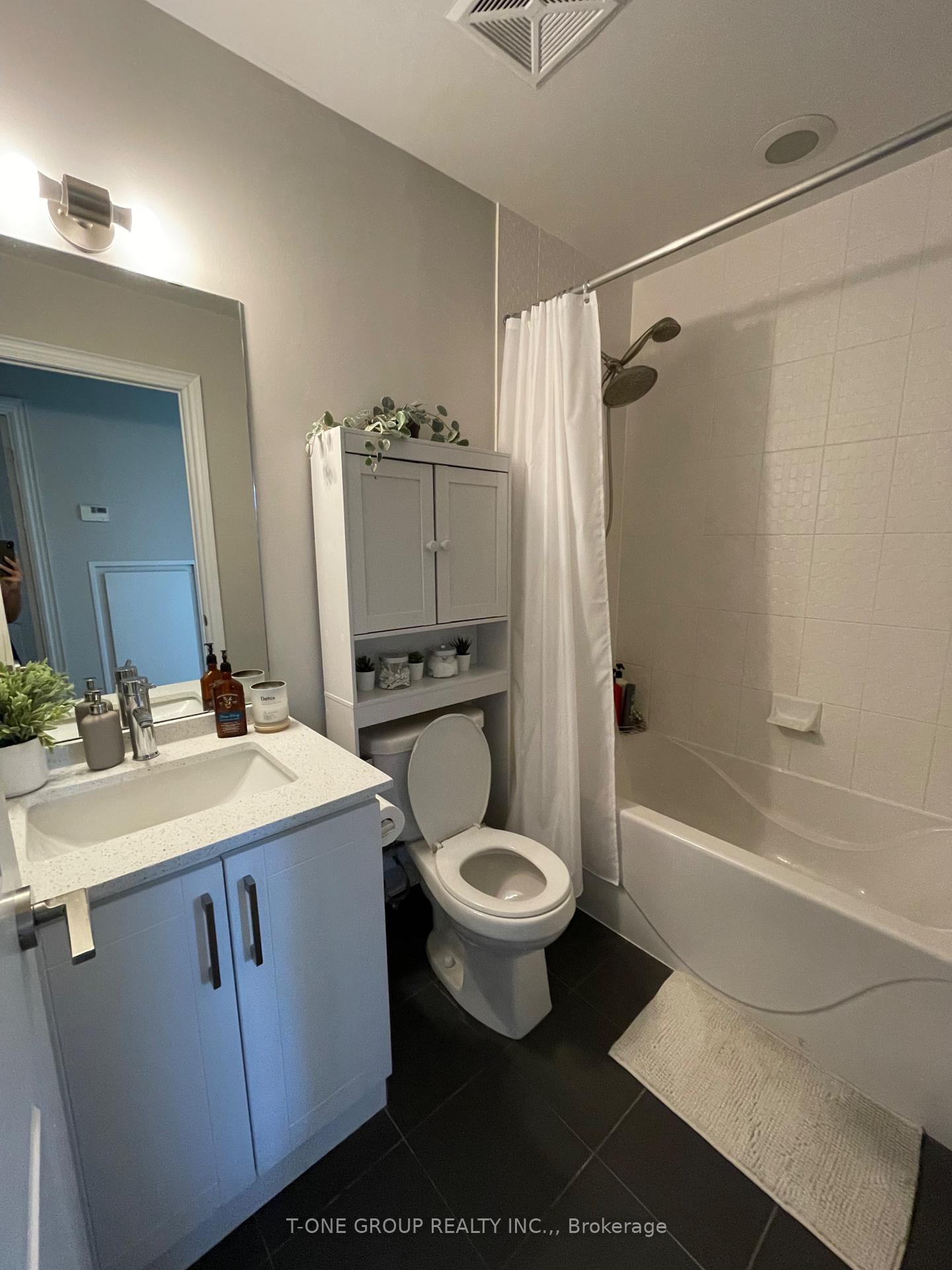 Photo 16 of Unit 2204, 28 Ted Rogers Way, Toronto, Church-Yonge Corridor — HOMEH