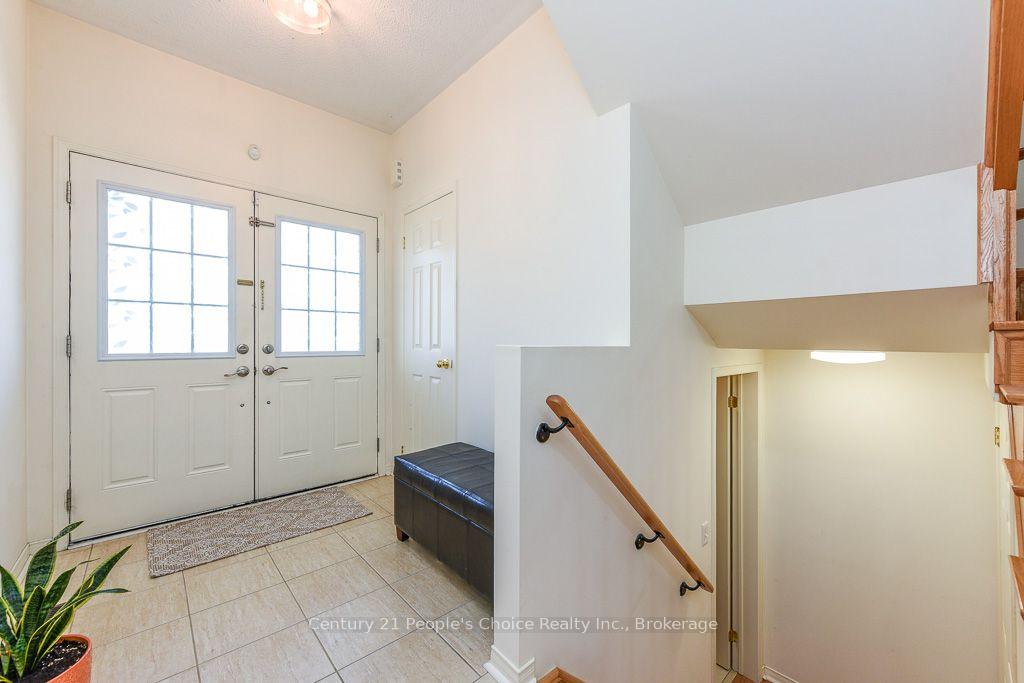 Photo 3 of 270 Brussels Avenue, Brampton, Sandringham-Wellington — HOMEH