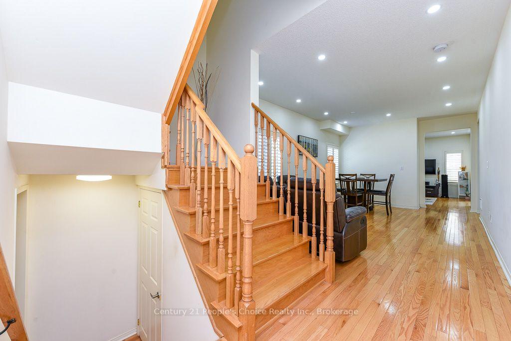 Photo 4 of 270 Brussels Avenue, Brampton, Sandringham-Wellington — HOMEH