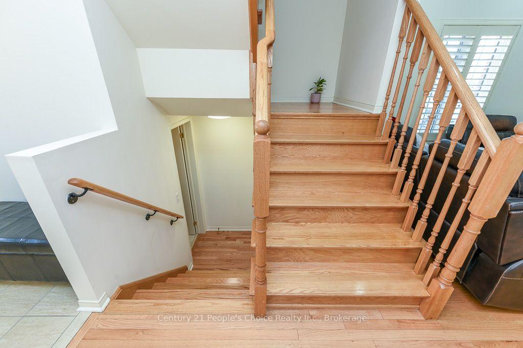 Photo 5 of 270 Brussels Avenue, Brampton, Sandringham-Wellington — HOMEH