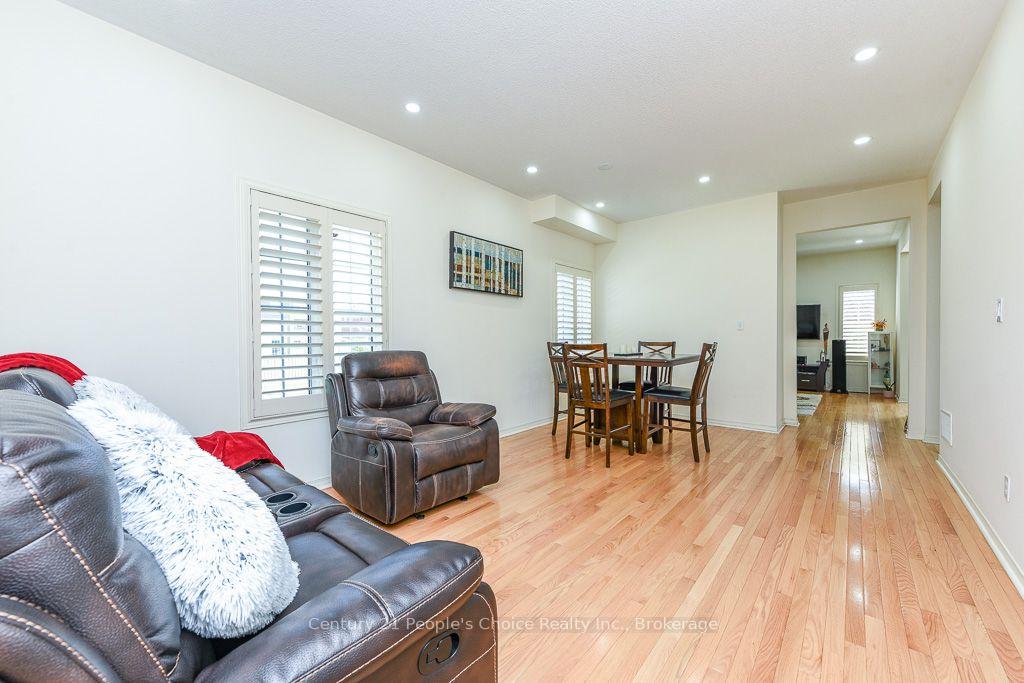 Photo 7 of 270 Brussels Avenue, Brampton, Sandringham-Wellington — HOMEH