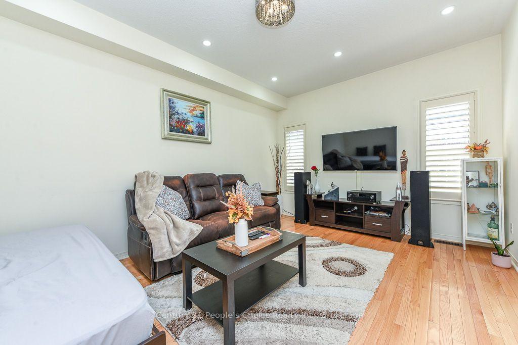 Photo 11 of 270 Brussels Avenue, Brampton, Sandringham-Wellington — HOMEH