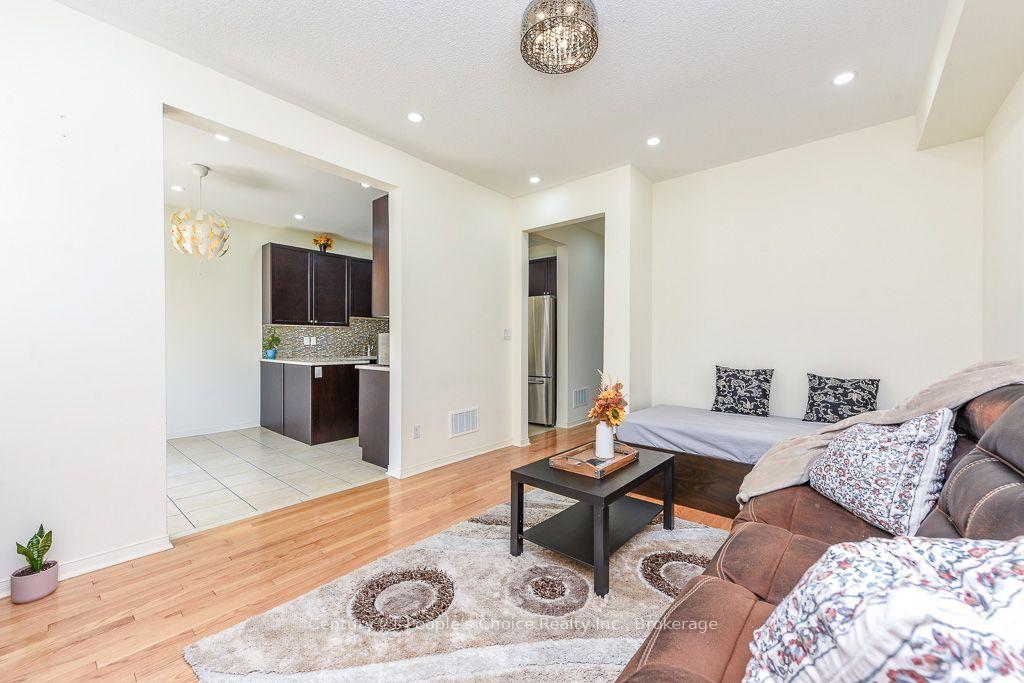 Photo 13 of 270 Brussels Avenue, Brampton, Sandringham-Wellington — HOMEH