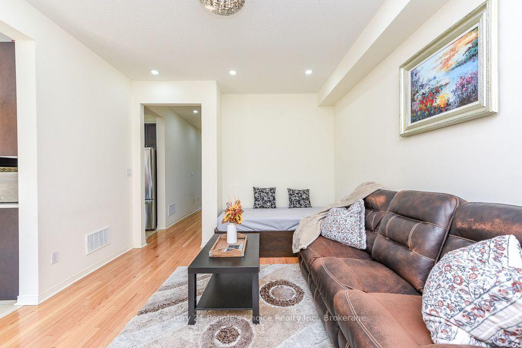 Photo 14 of 270 Brussels Avenue, Brampton, Sandringham-Wellington — HOMEH