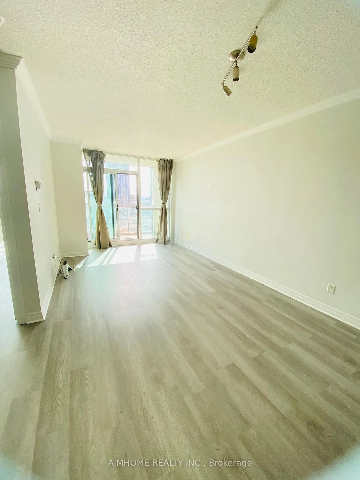 Photo 15 of Unit 1208, 100 Promenade Circle, Vaughan, Brownridge — HOMEH