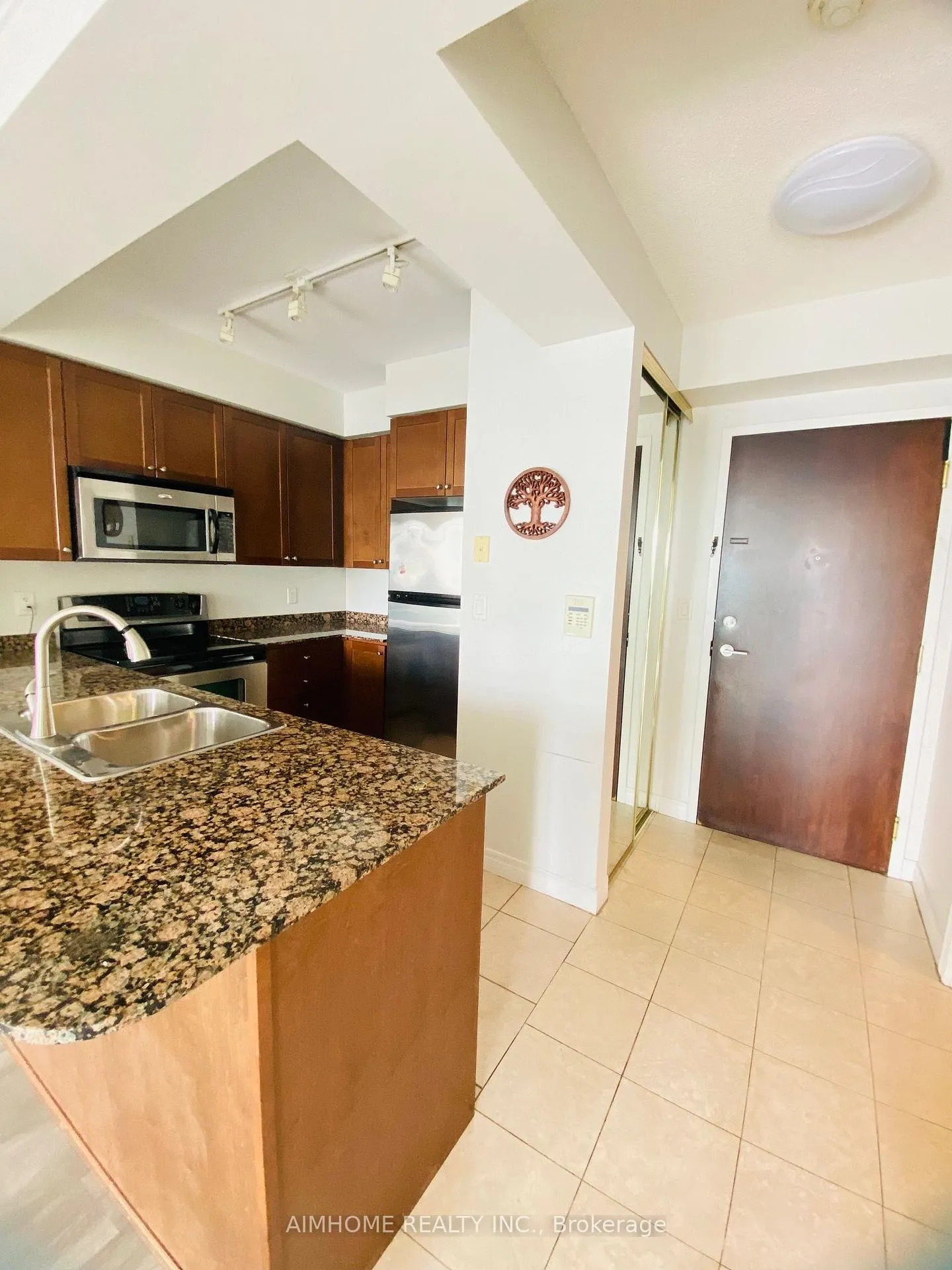 Photo 18 of Unit 1208, 100 Promenade Circle, Vaughan, Brownridge — HOMEH