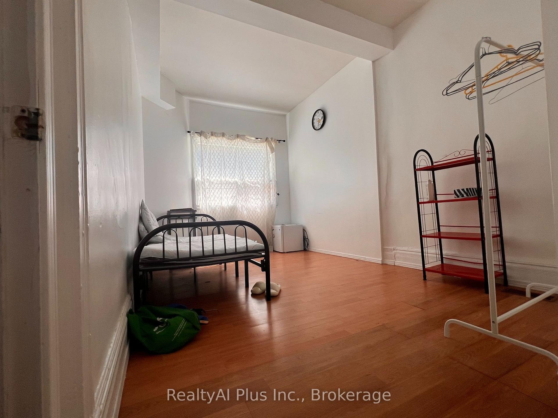 Photo 6 of 182 Boulton Avenue, Toronto, South Riverdale — HOMEH