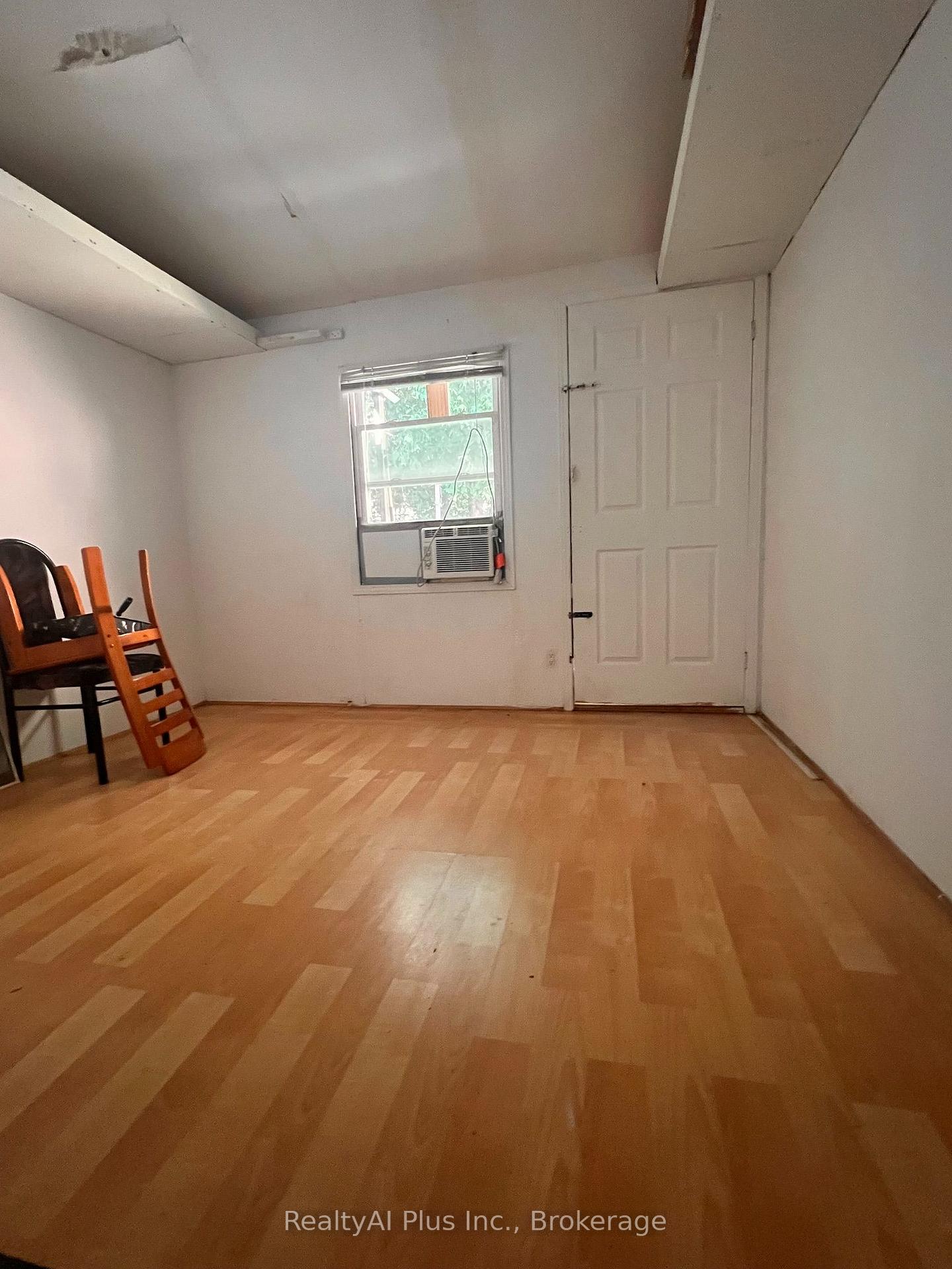 Photo 11 of 182 Boulton Avenue, Toronto, South Riverdale — HOMEH