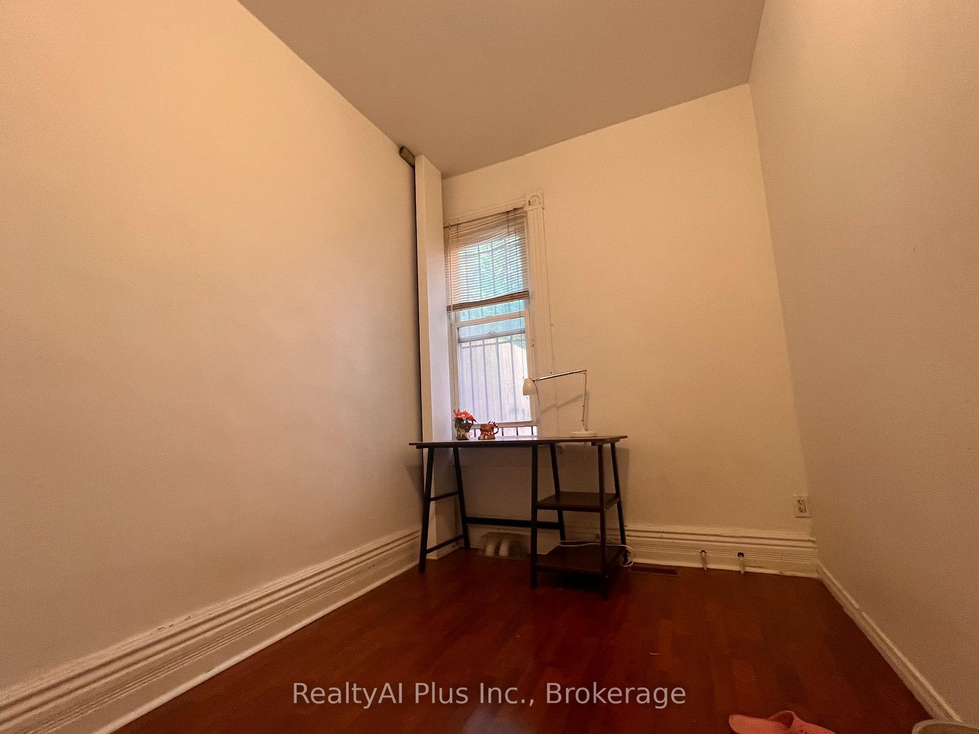Photo 16 of 182 Boulton Avenue, Toronto, South Riverdale — HOMEH
