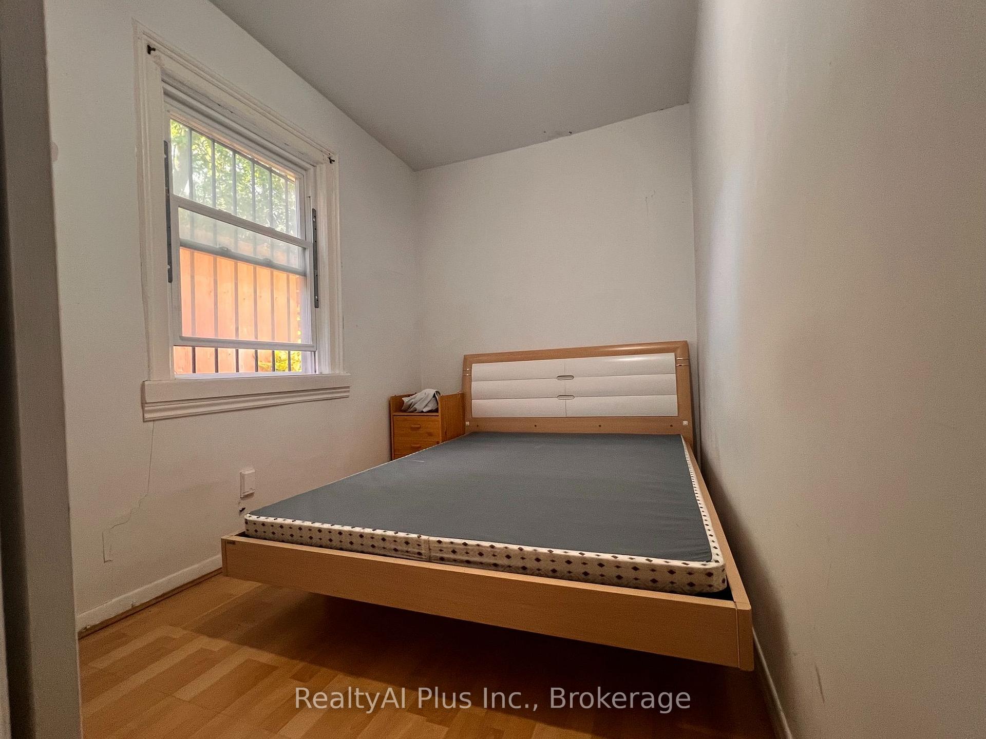 Photo 18 of 182 Boulton Avenue, Toronto, South Riverdale — HOMEH