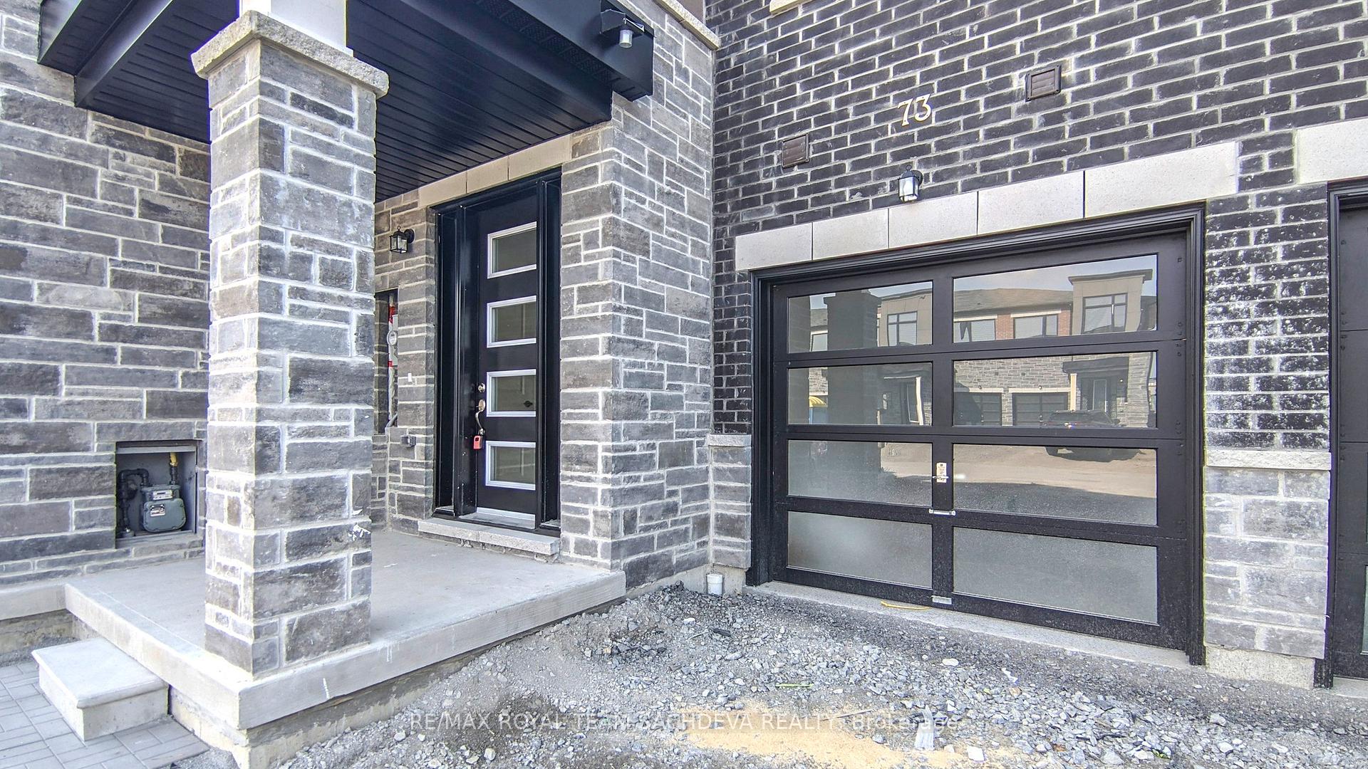 Photo 2 of 73 Pine Gate Place, Whitby, Williamsburg — HOMEH