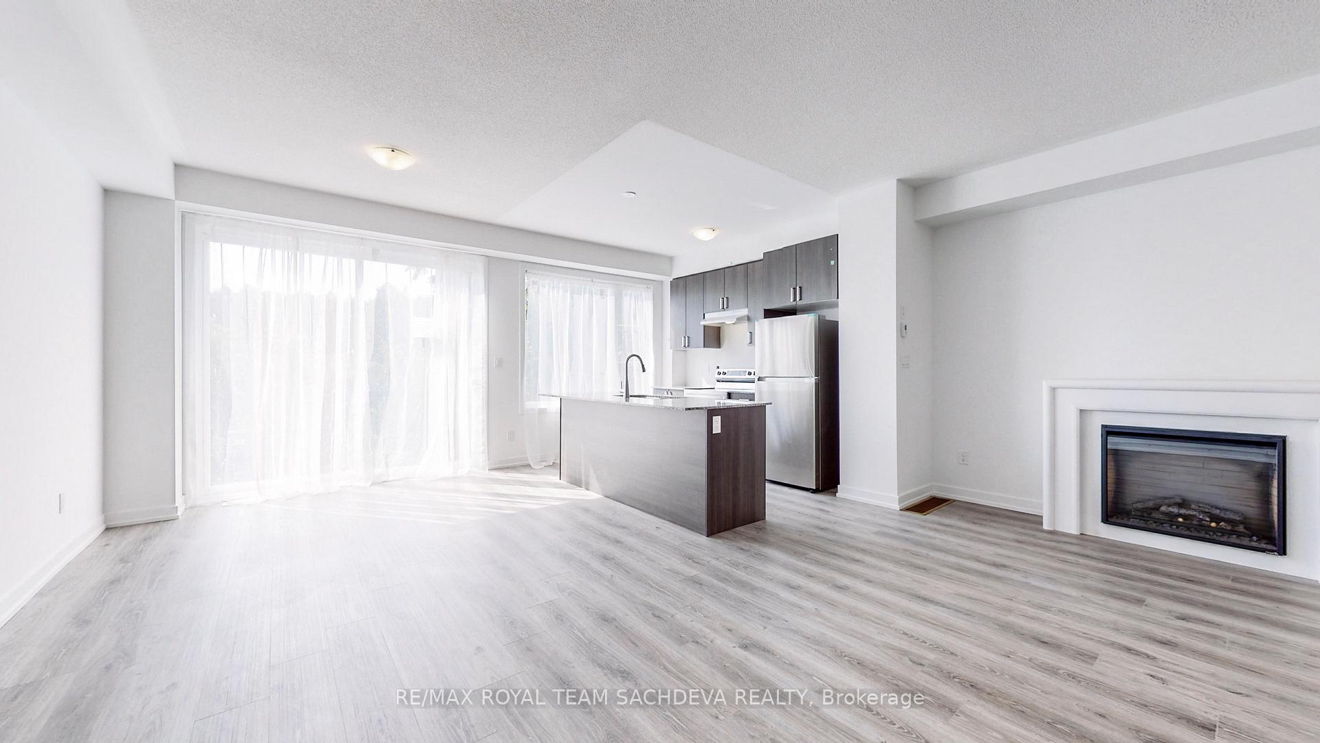 Photo 3 of 73 Pine Gate Place, Whitby, Williamsburg — HOMEH