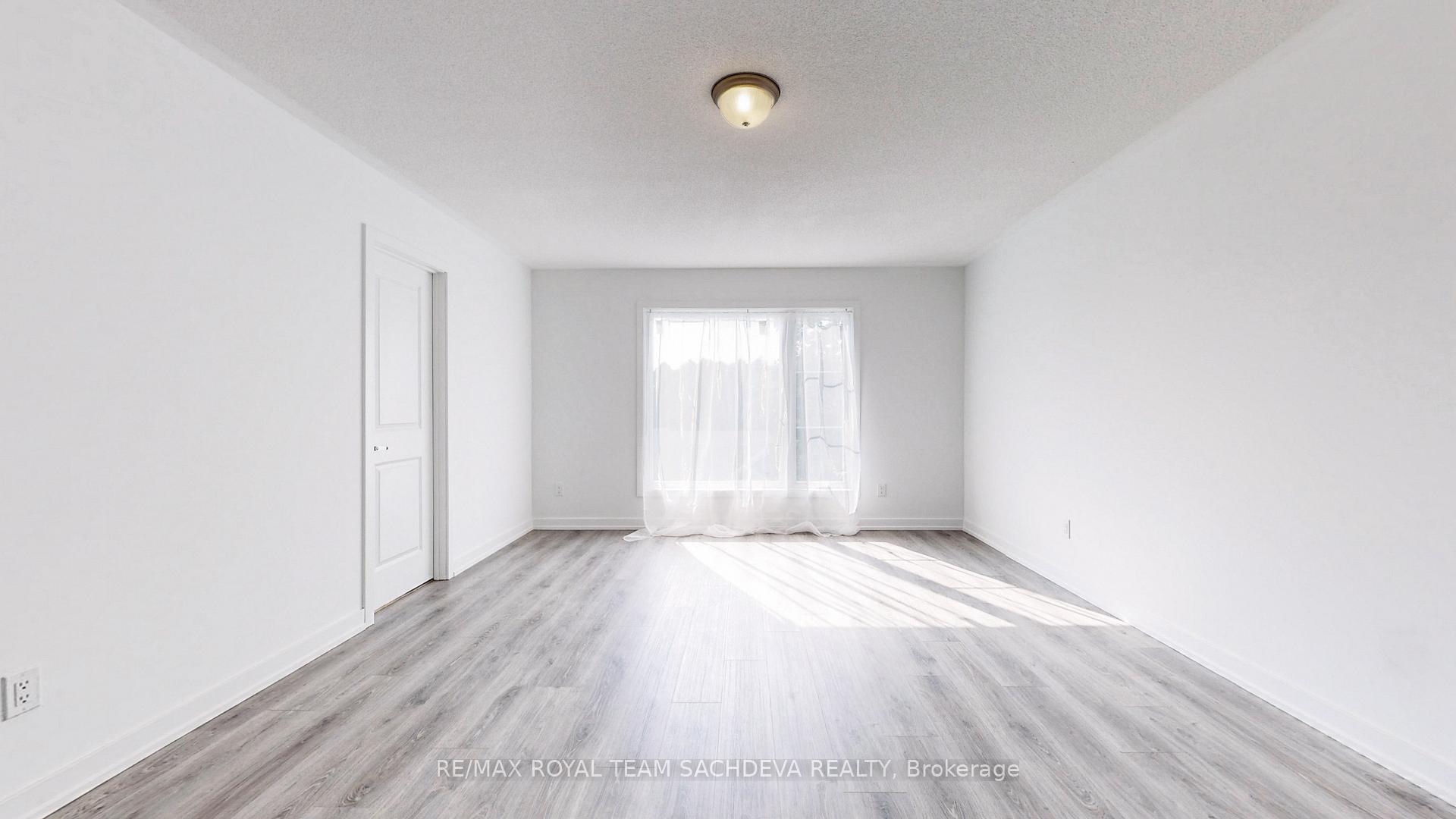 Photo 17 of 73 Pine Gate Place, Whitby, Williamsburg — HOMEH