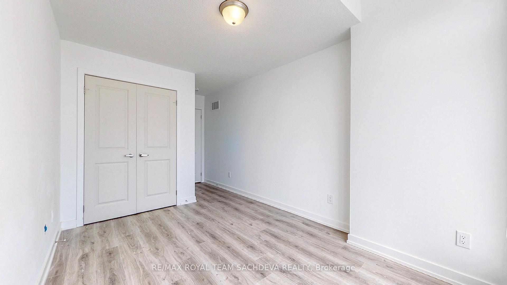 Photo 30 of 73 Pine Gate Place, Whitby, Williamsburg — HOMEH