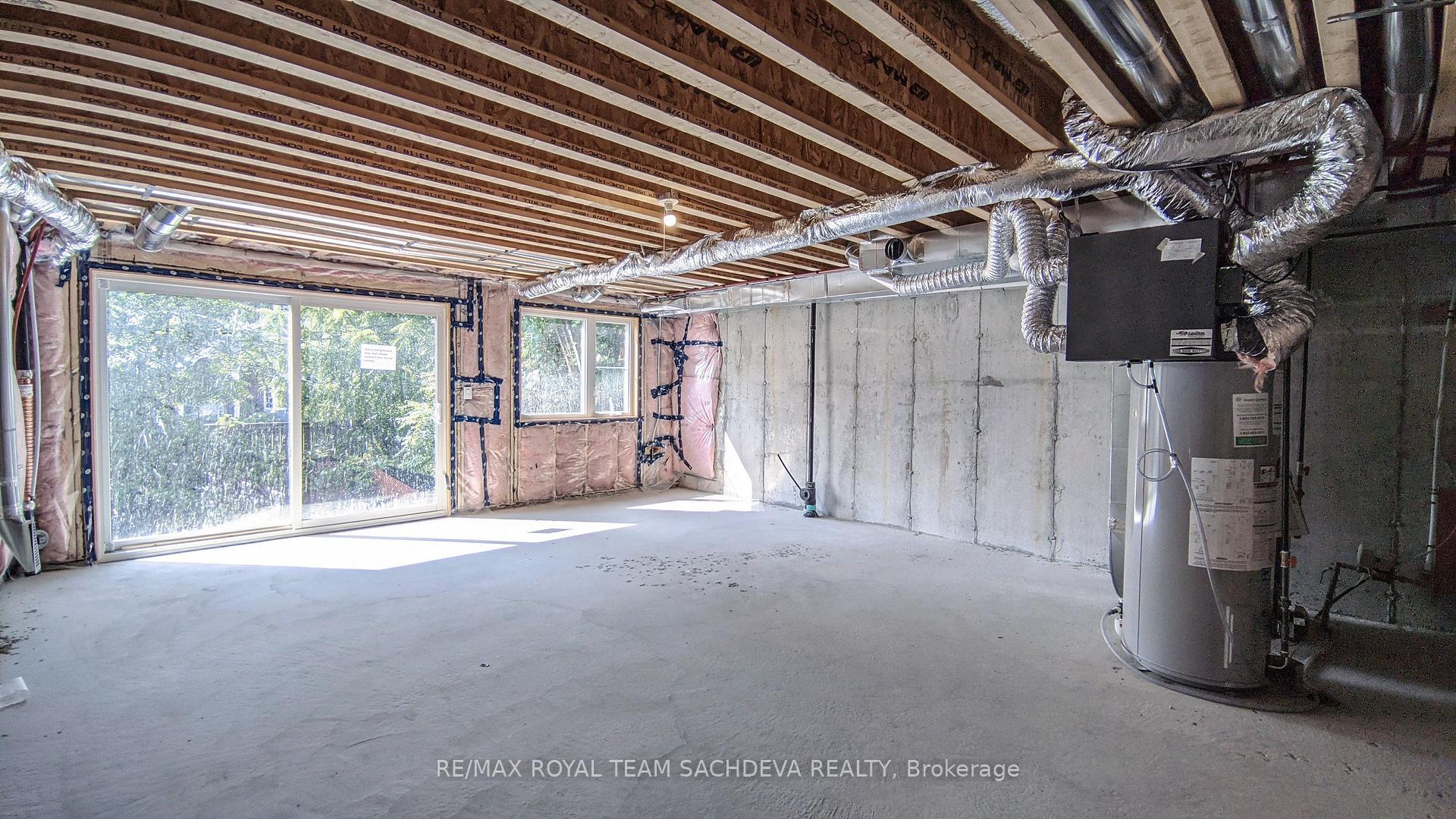 Photo 33 of 73 Pine Gate Place, Whitby, Williamsburg — HOMEH
