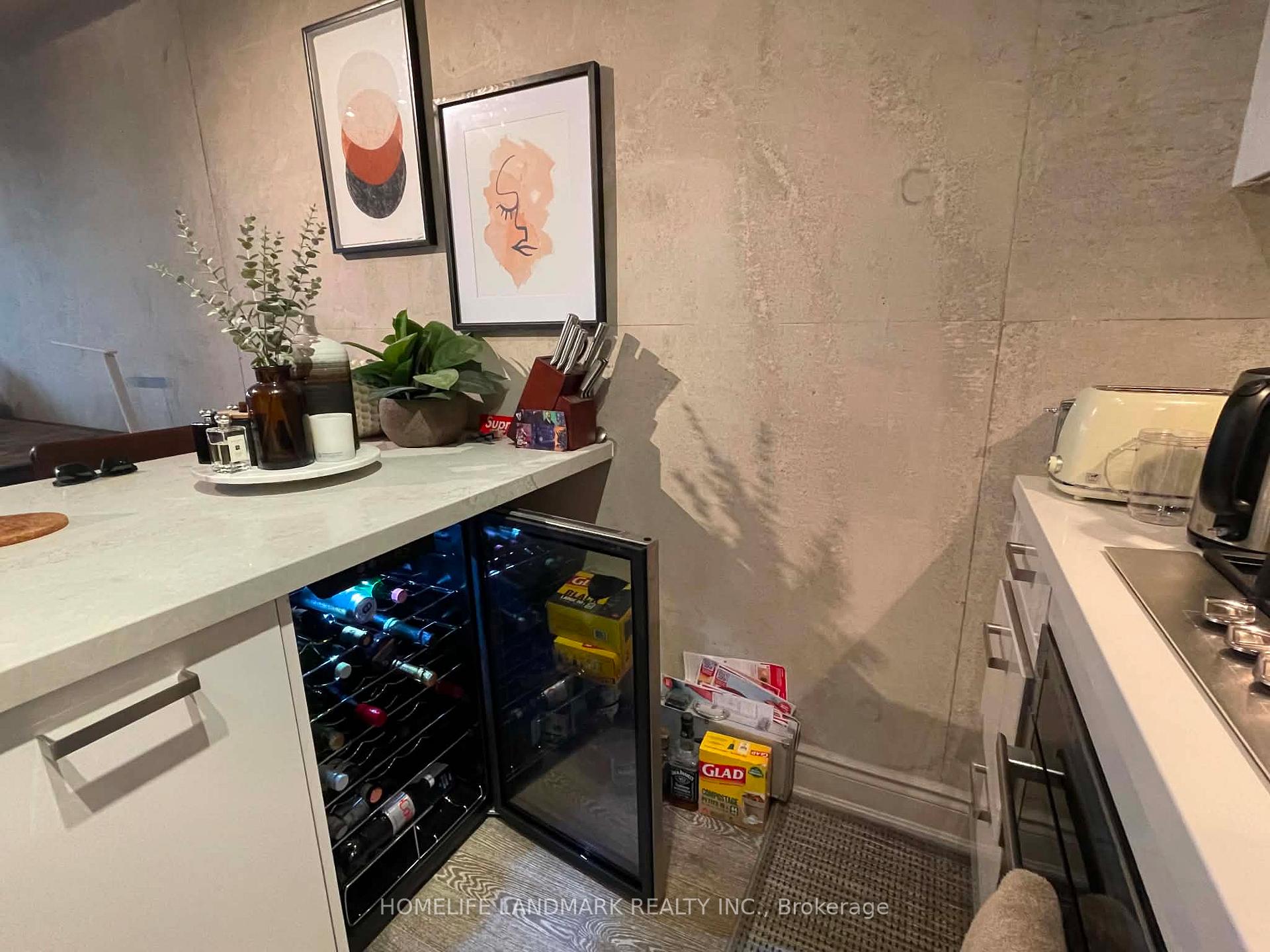 Photo 7 of Unit 716, 608 Richmond Street W, Toronto, Waterfront Communities — HOMEH