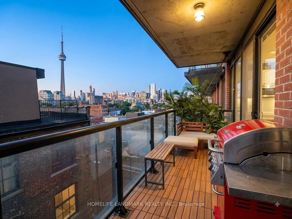 Photo 13 of Unit 716, 608 Richmond Street W, Toronto, Waterfront Communities — HOMEH