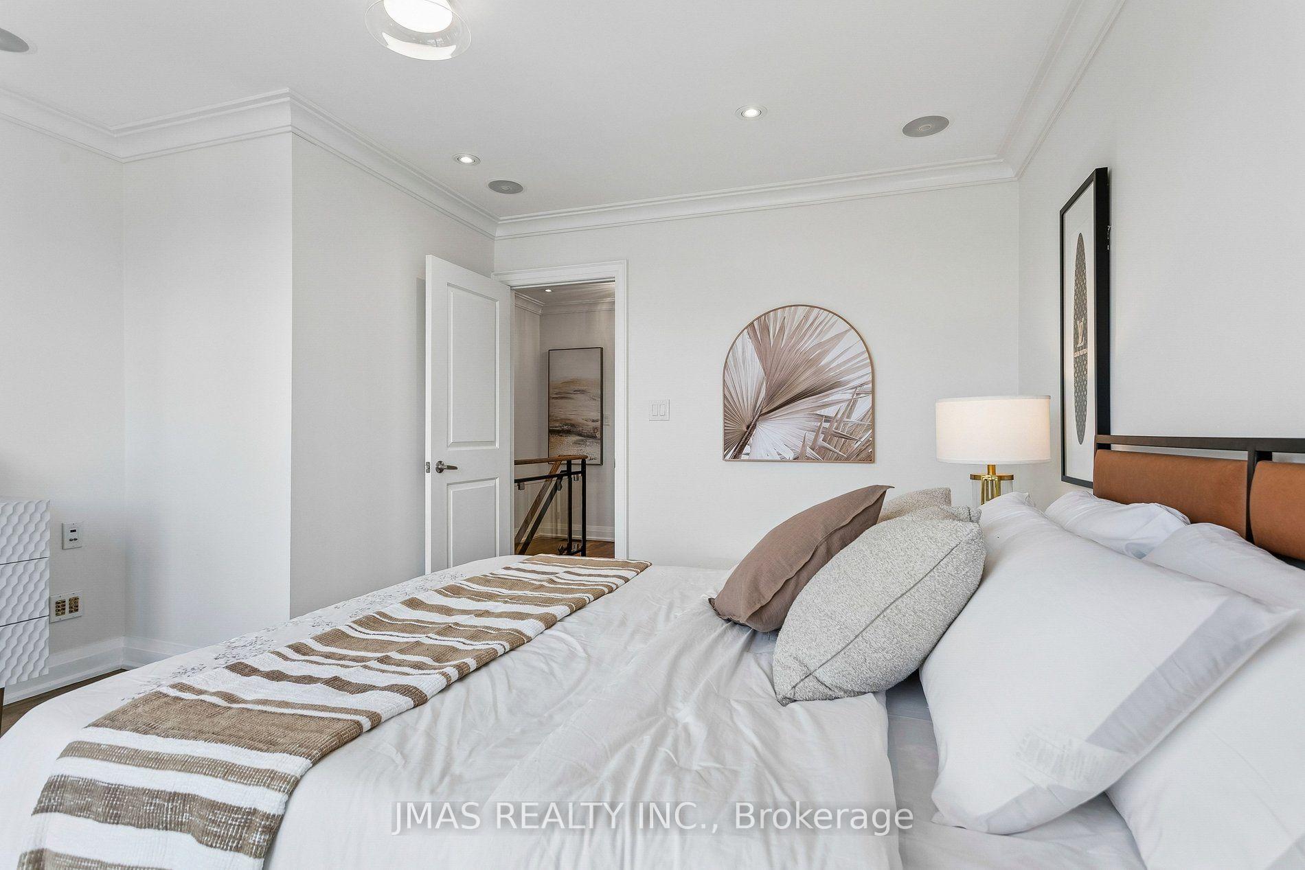 Photo 17 of 268 Manning Avenue, Toronto, Trinity-Bellwoods — HOMEH