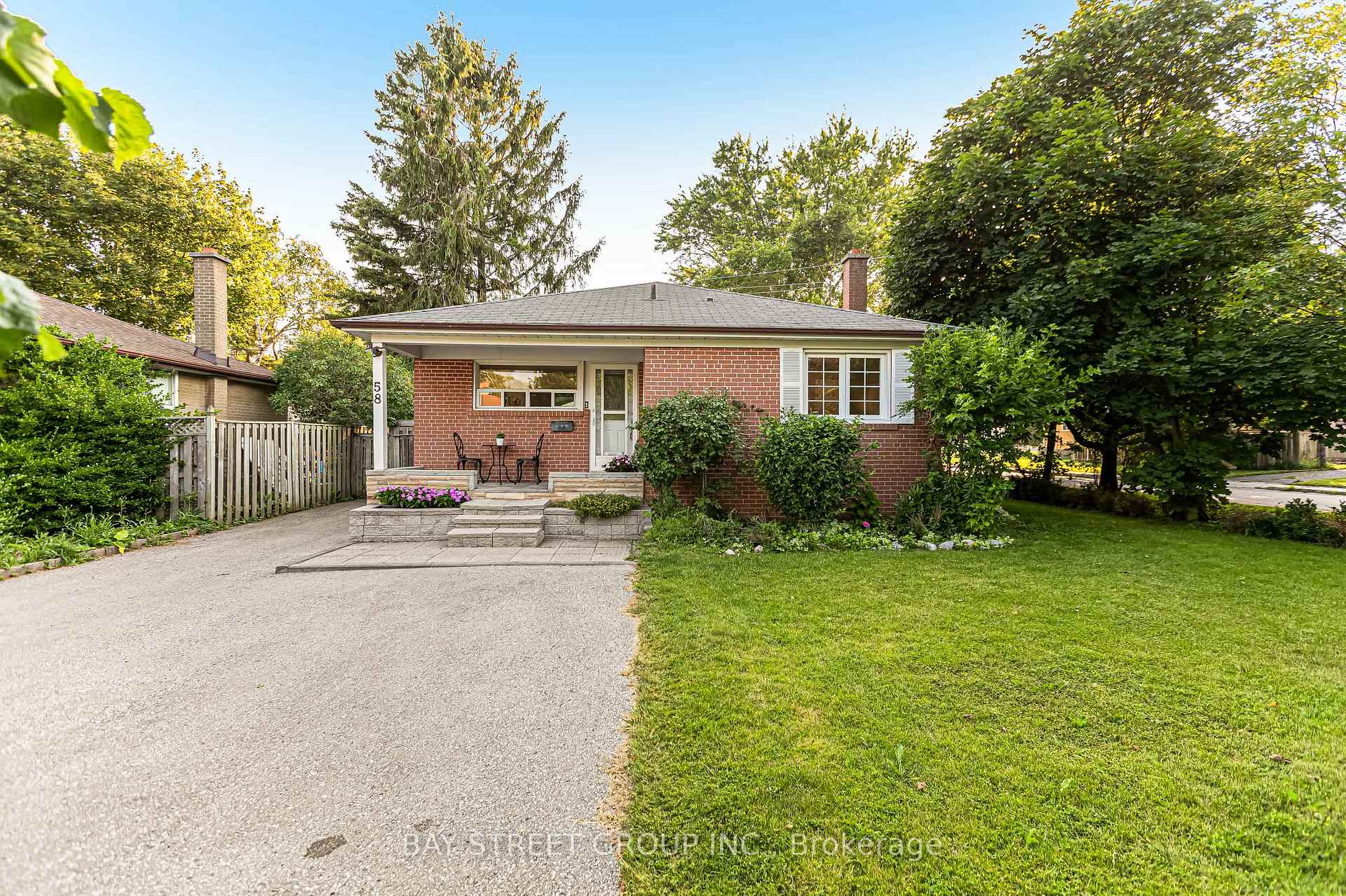 Photo 2 of 58 Billingsgate Crescent, Ajax, South East — HOMEH