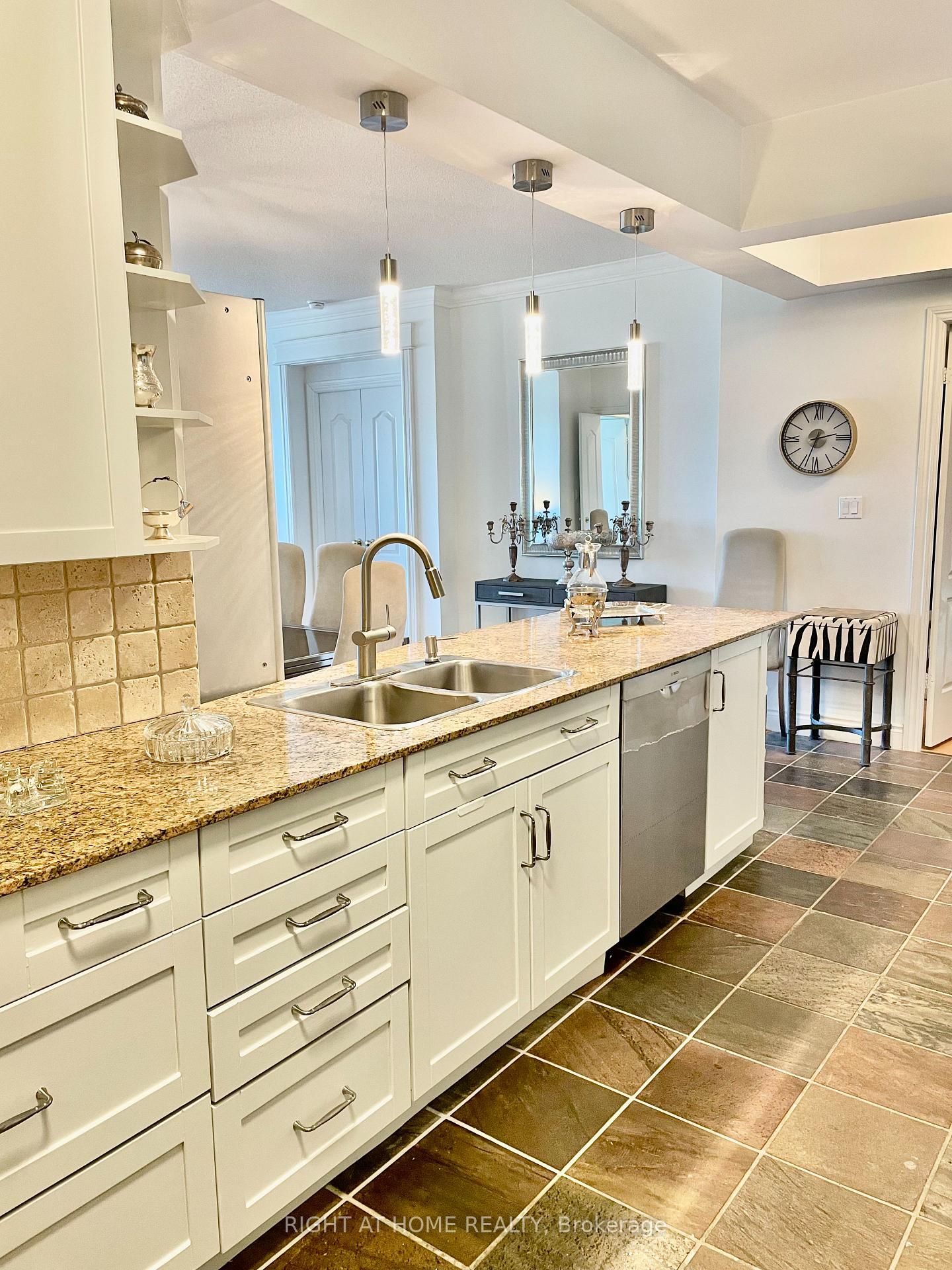 Photo 7 of Unit PH 23, 28 William Carson Crescent, North York, St. Andrew-Windfields — HOMEH