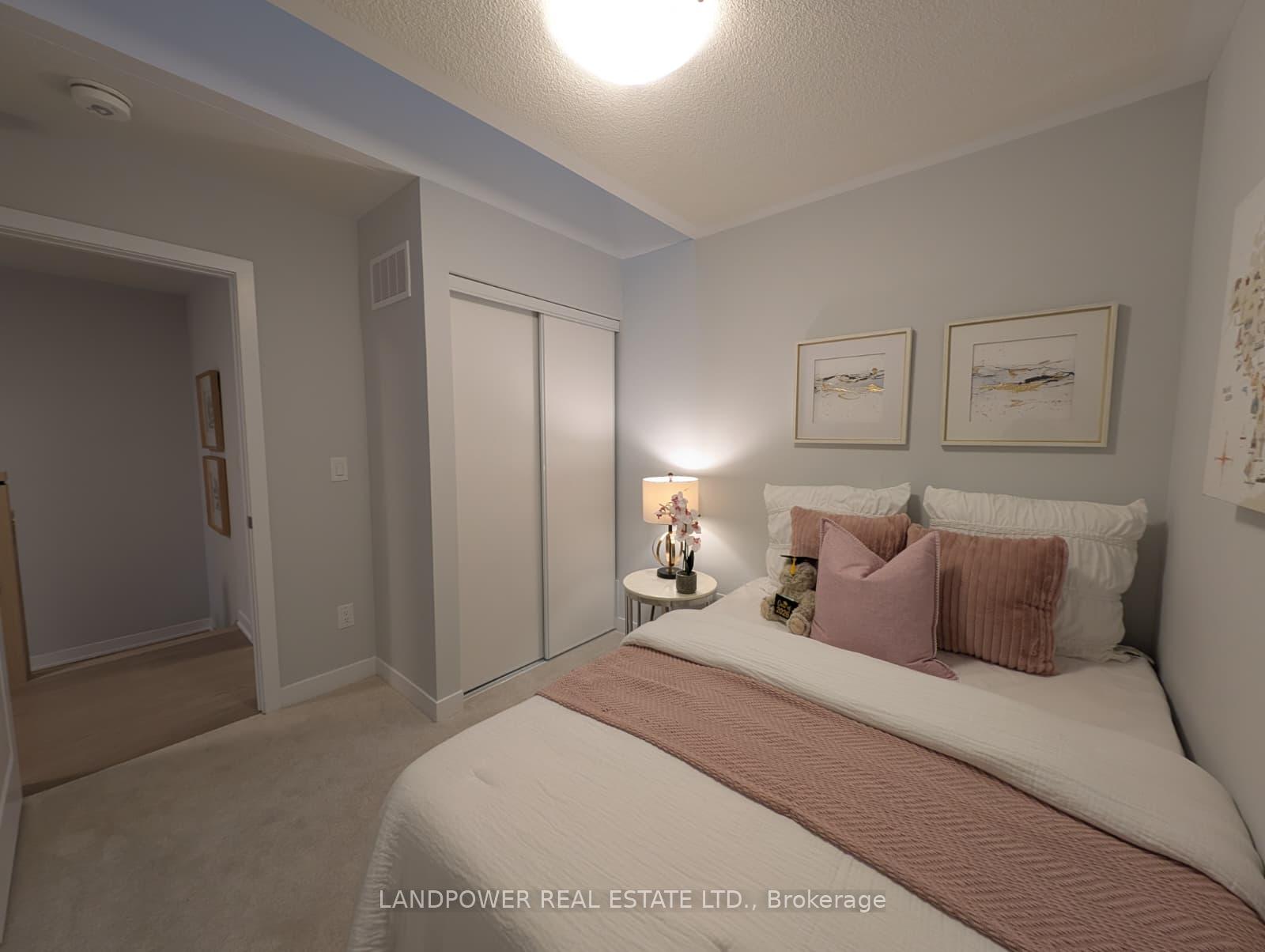 Photo 15 of 101 Anna Russell Way, Markham, Unionville — HOMEH