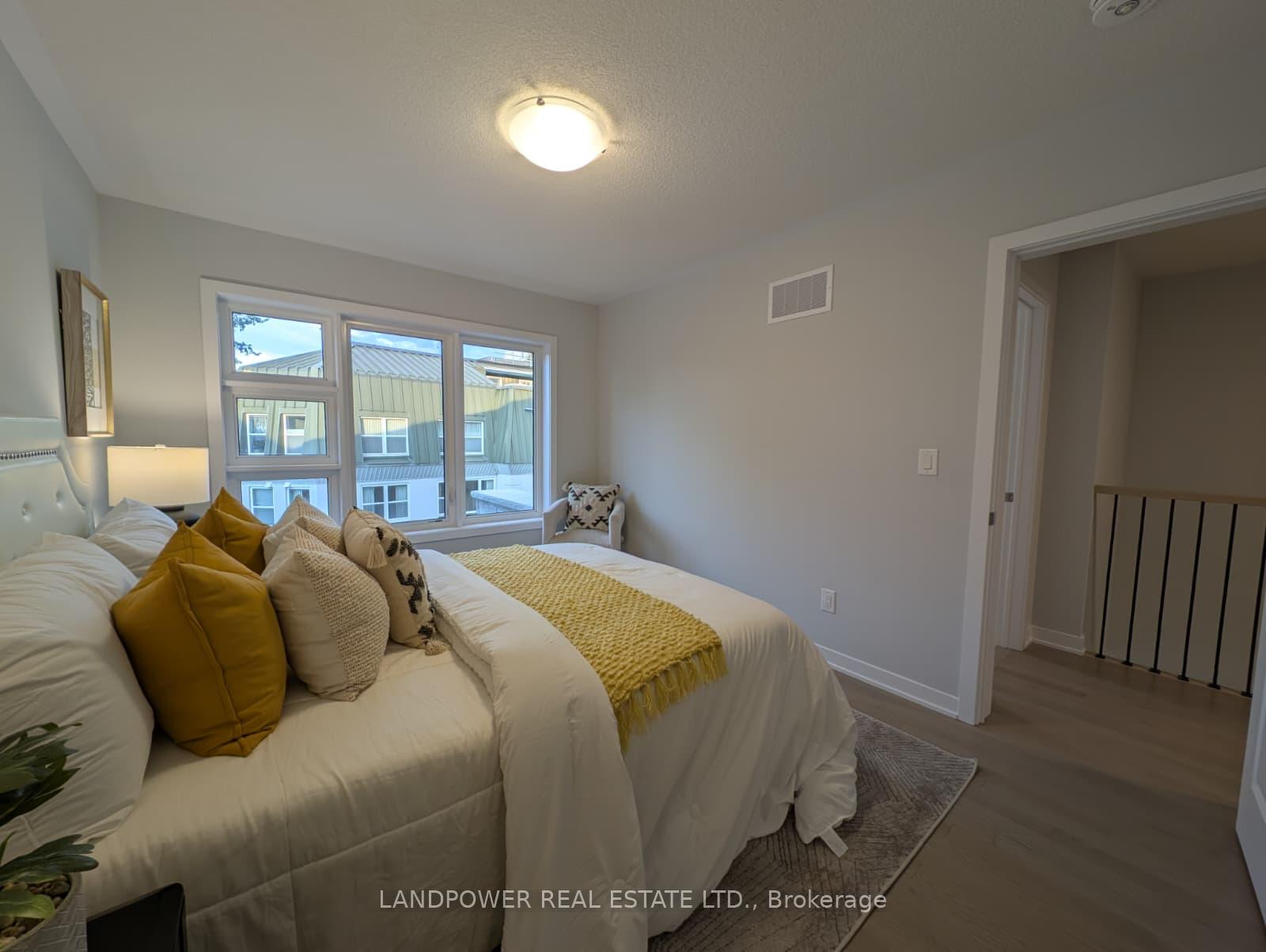 Photo 20 of 101 Anna Russell Way, Markham, Unionville — HOMEH