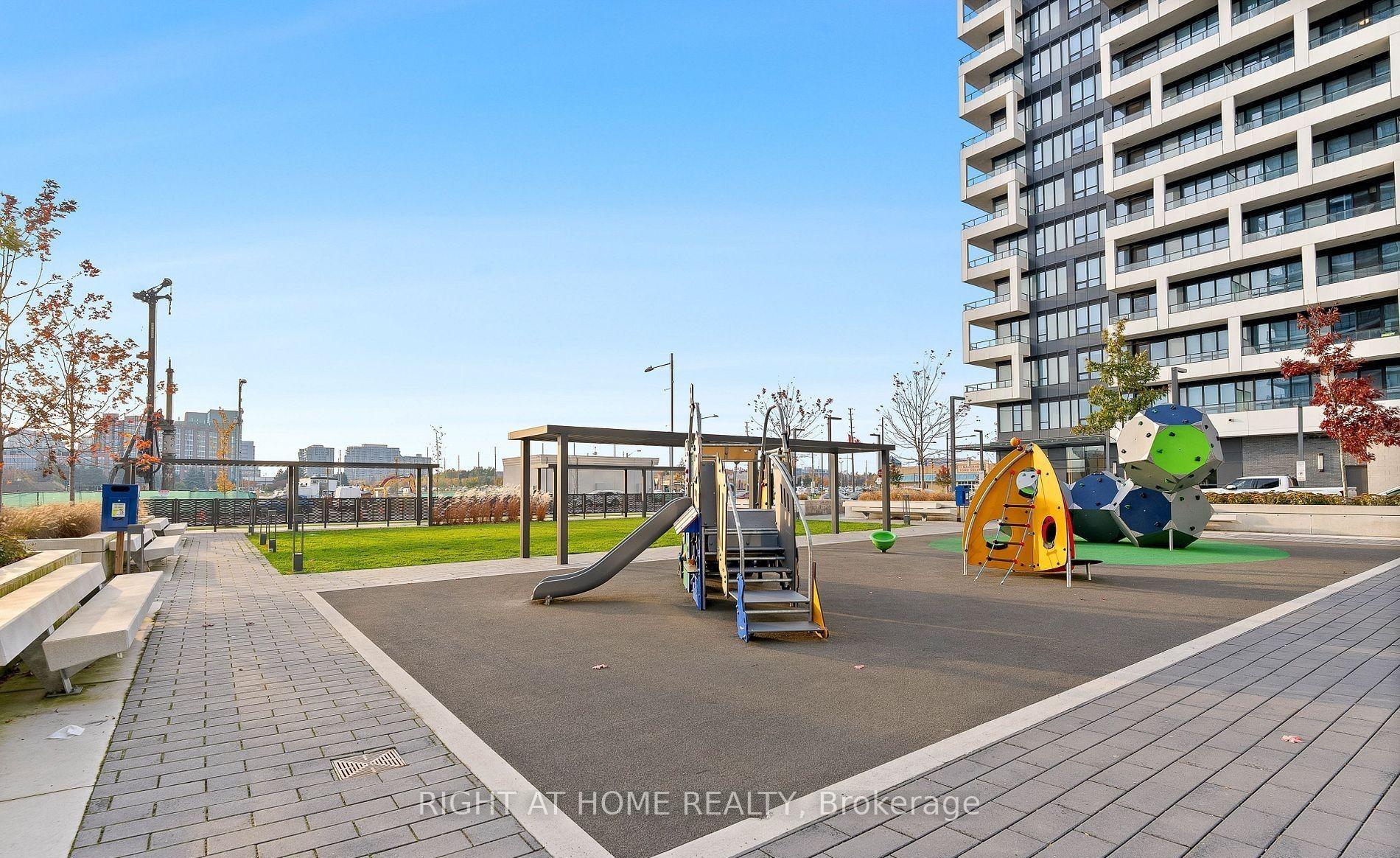 Photo 5 of Unit 3206, 8 Water Walk Drive, Markham, Unionville — HOMEH