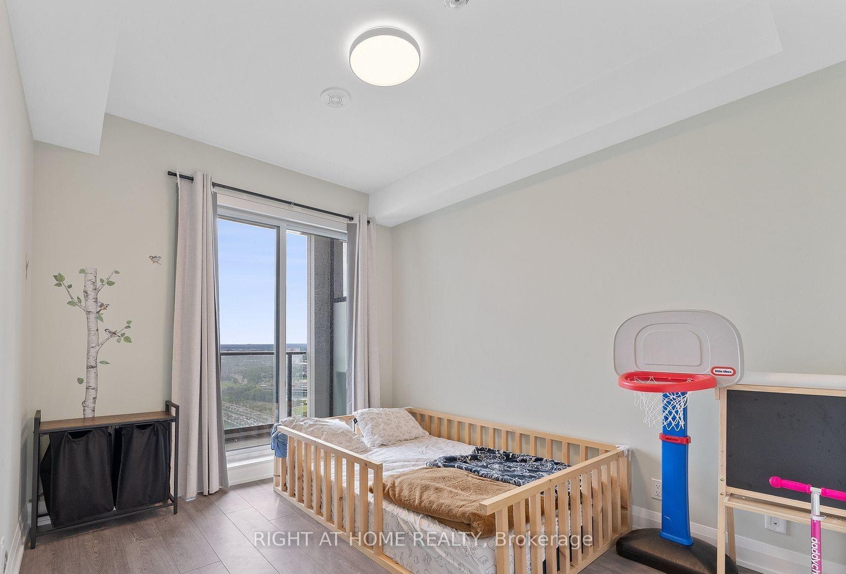 Photo 9 of Unit 3206, 8 Water Walk Drive, Markham, Unionville — HOMEH