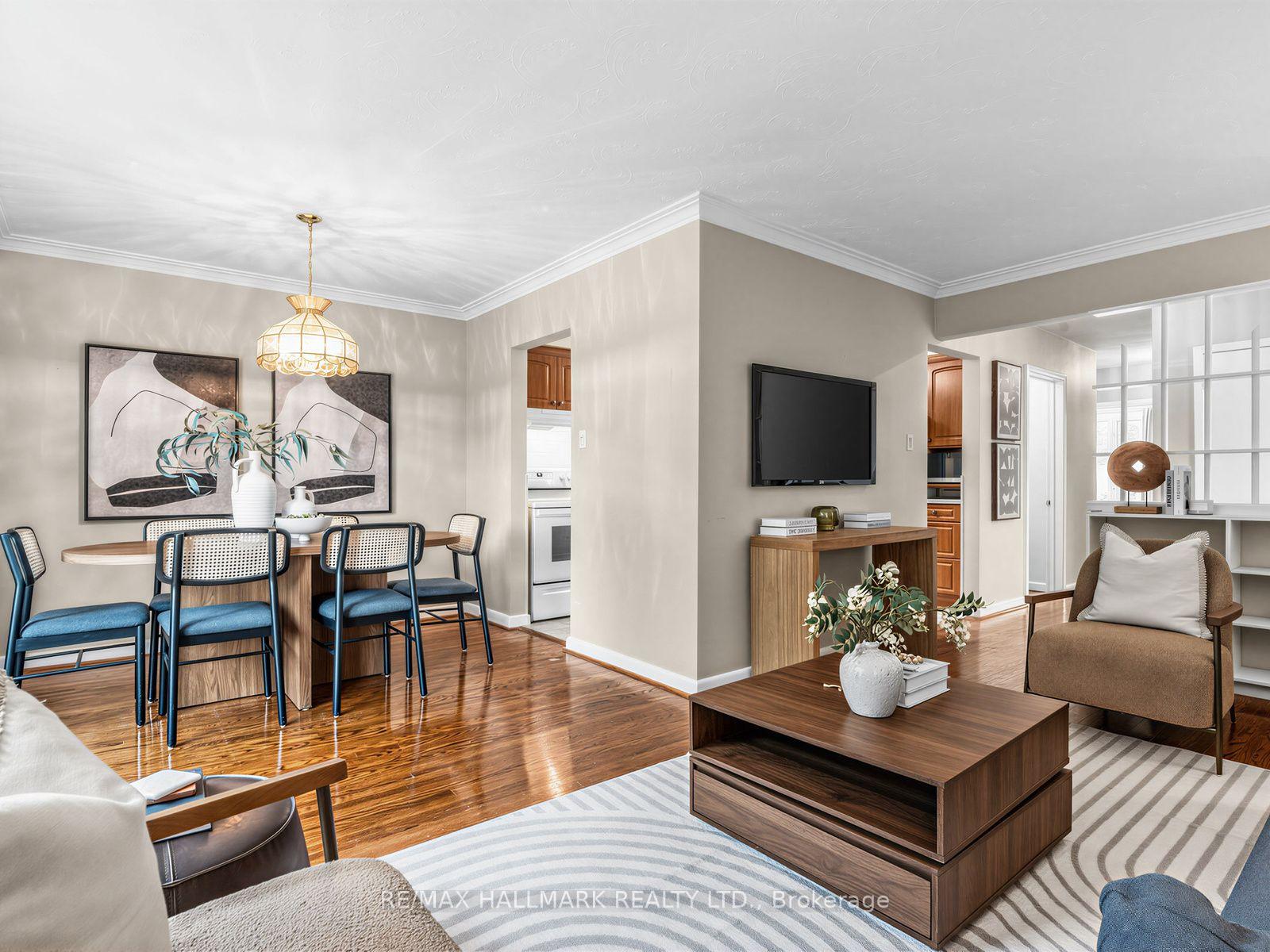 Photo 10 of 23 Lynnbrook Drive, Scarborough, Woburn — HOMEH