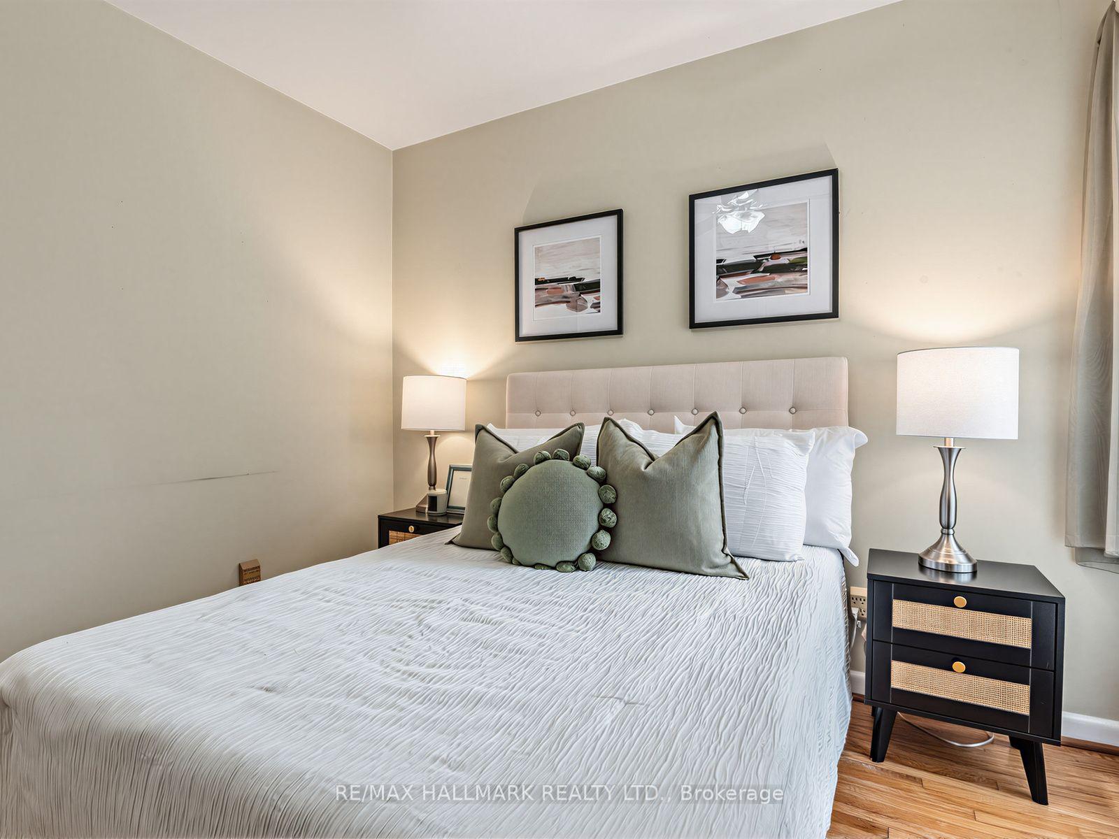 Photo 21 of 23 Lynnbrook Drive, Scarborough, Woburn — HOMEH