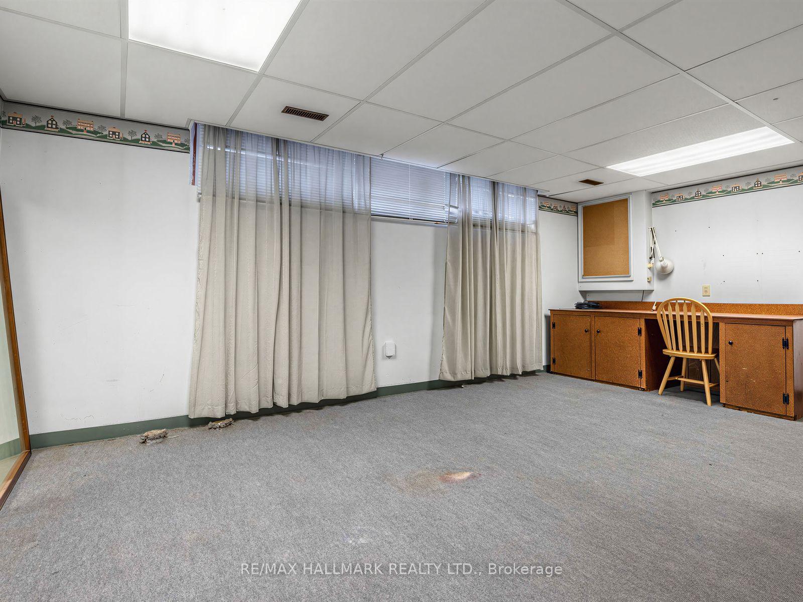 Photo 30 of 23 Lynnbrook Drive, Scarborough, Woburn — HOMEH