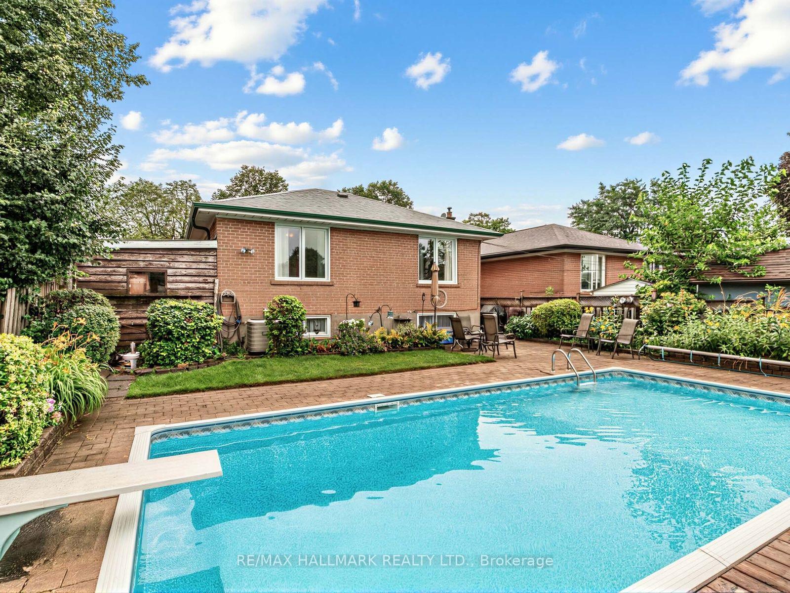 Photo 34 of 23 Lynnbrook Drive, Scarborough, Woburn — HOMEH