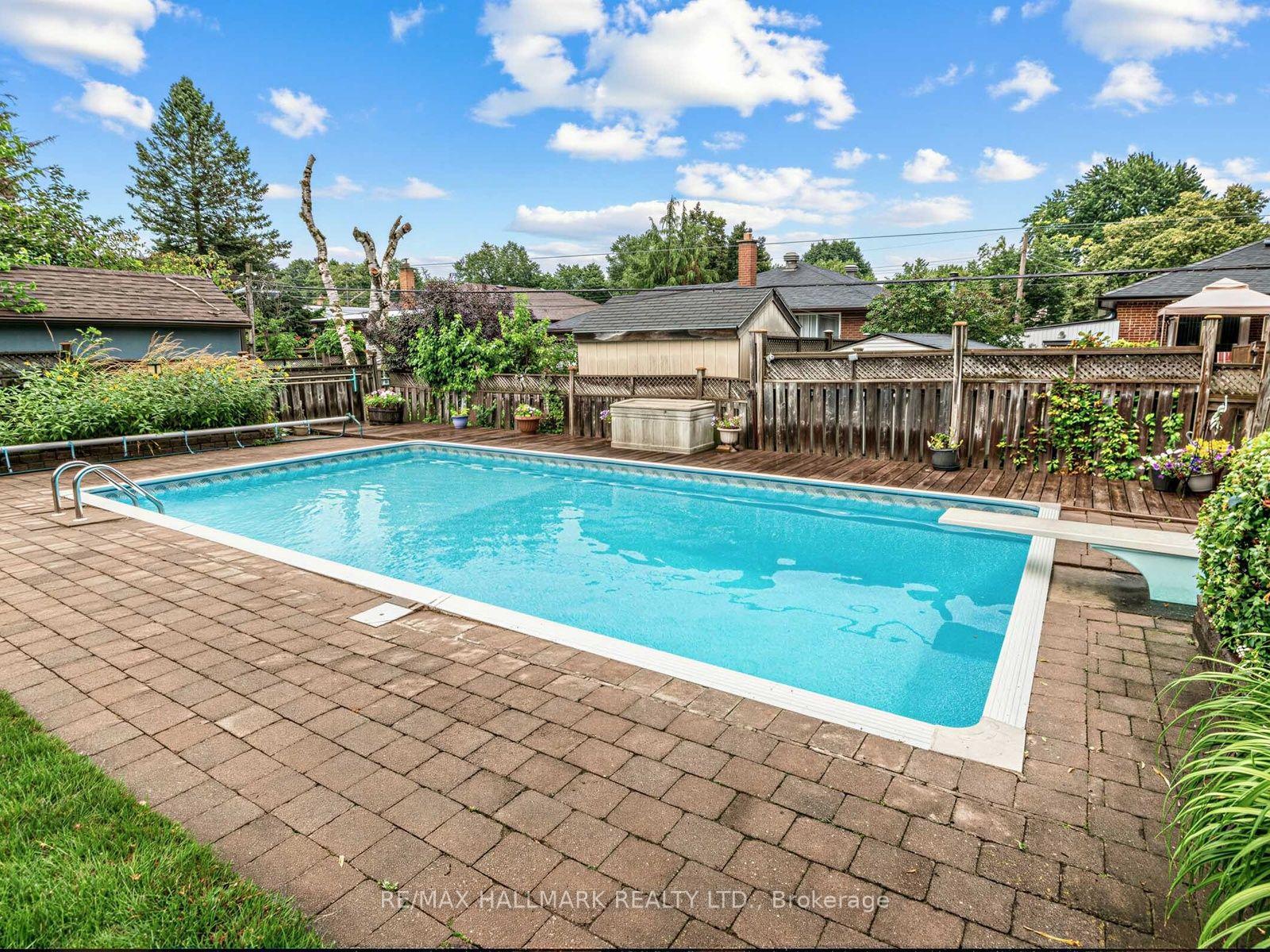 Photo 35 of 23 Lynnbrook Drive, Scarborough, Woburn — HOMEH