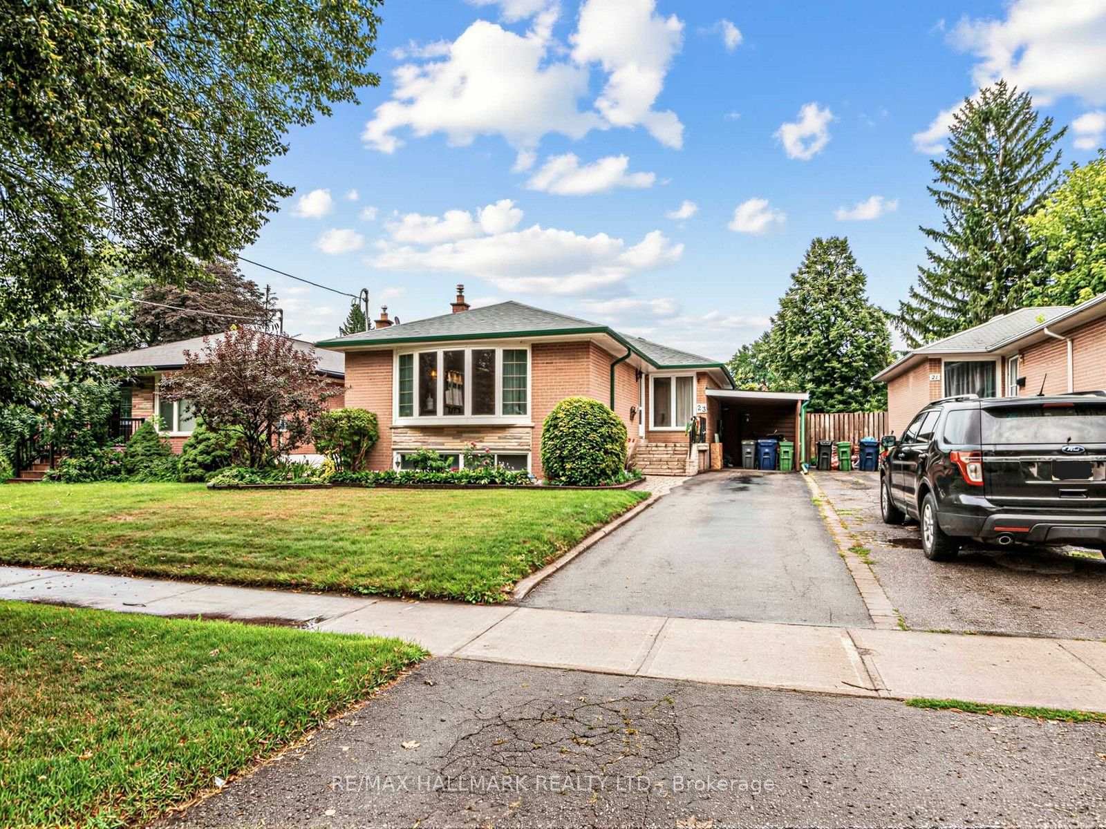 Photo 38 of 23 Lynnbrook Drive, Scarborough, Woburn — HOMEH