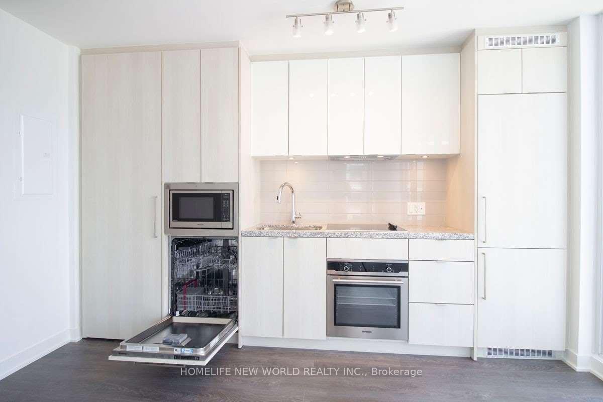 Photo 8 of Unit 4111, 115 Blue Jays Way, Toronto, Waterfront Communities — HOMEH