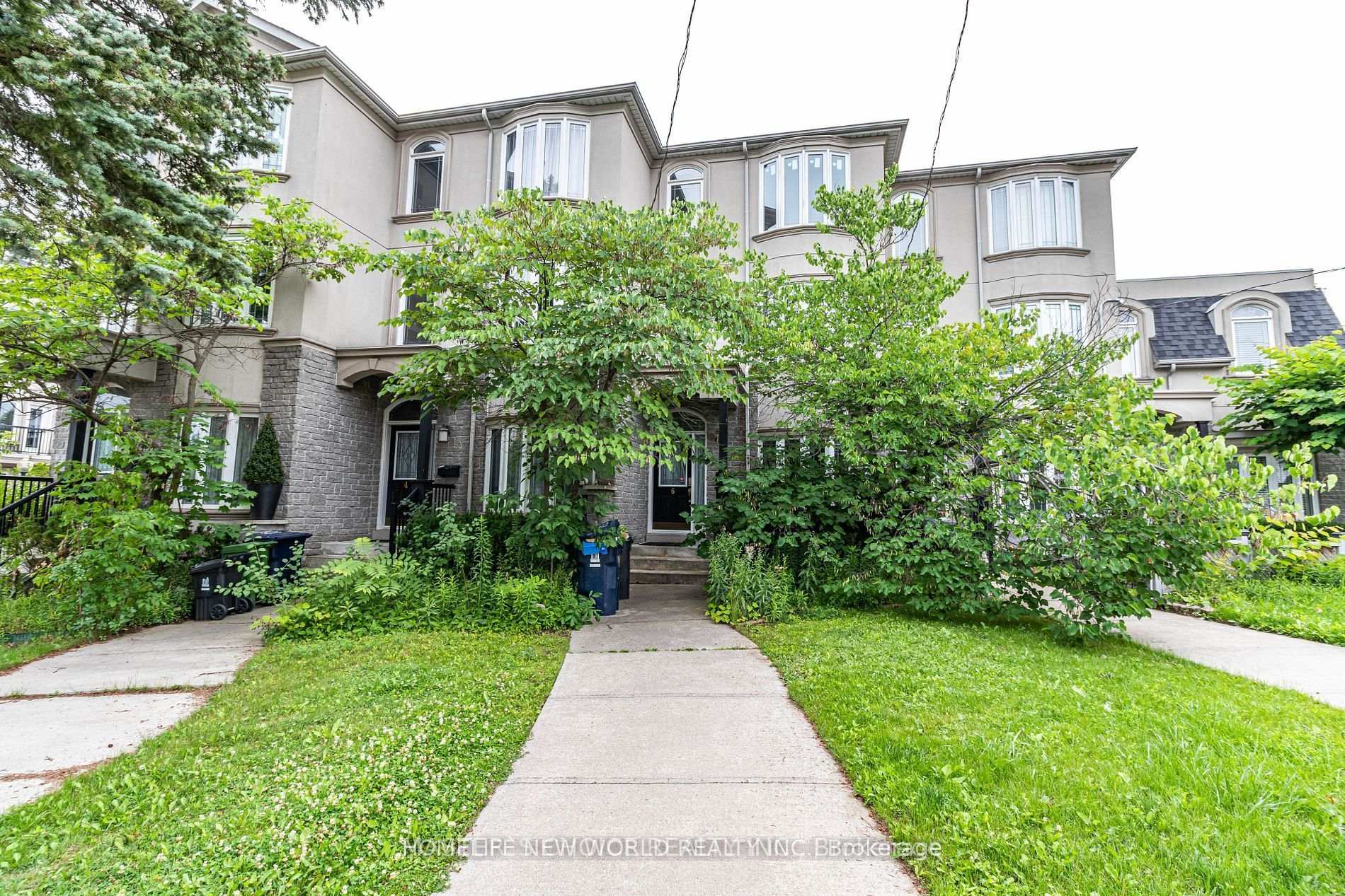 Photo 2 of Unit Upper, 6 Altamont Road, North York, Newtonbrook West — HOMEH