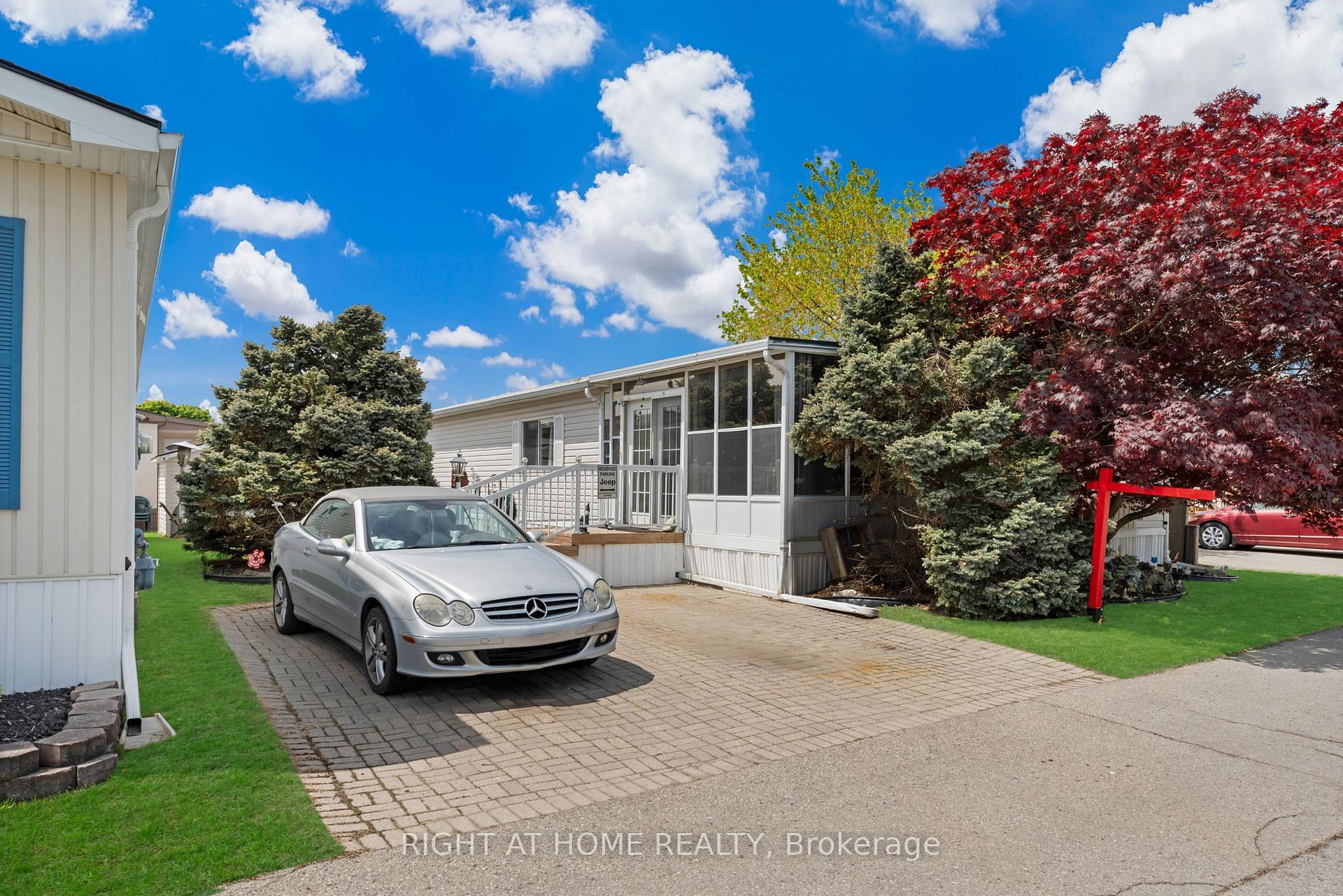 Front of Unit 8, 3033 Townline Road