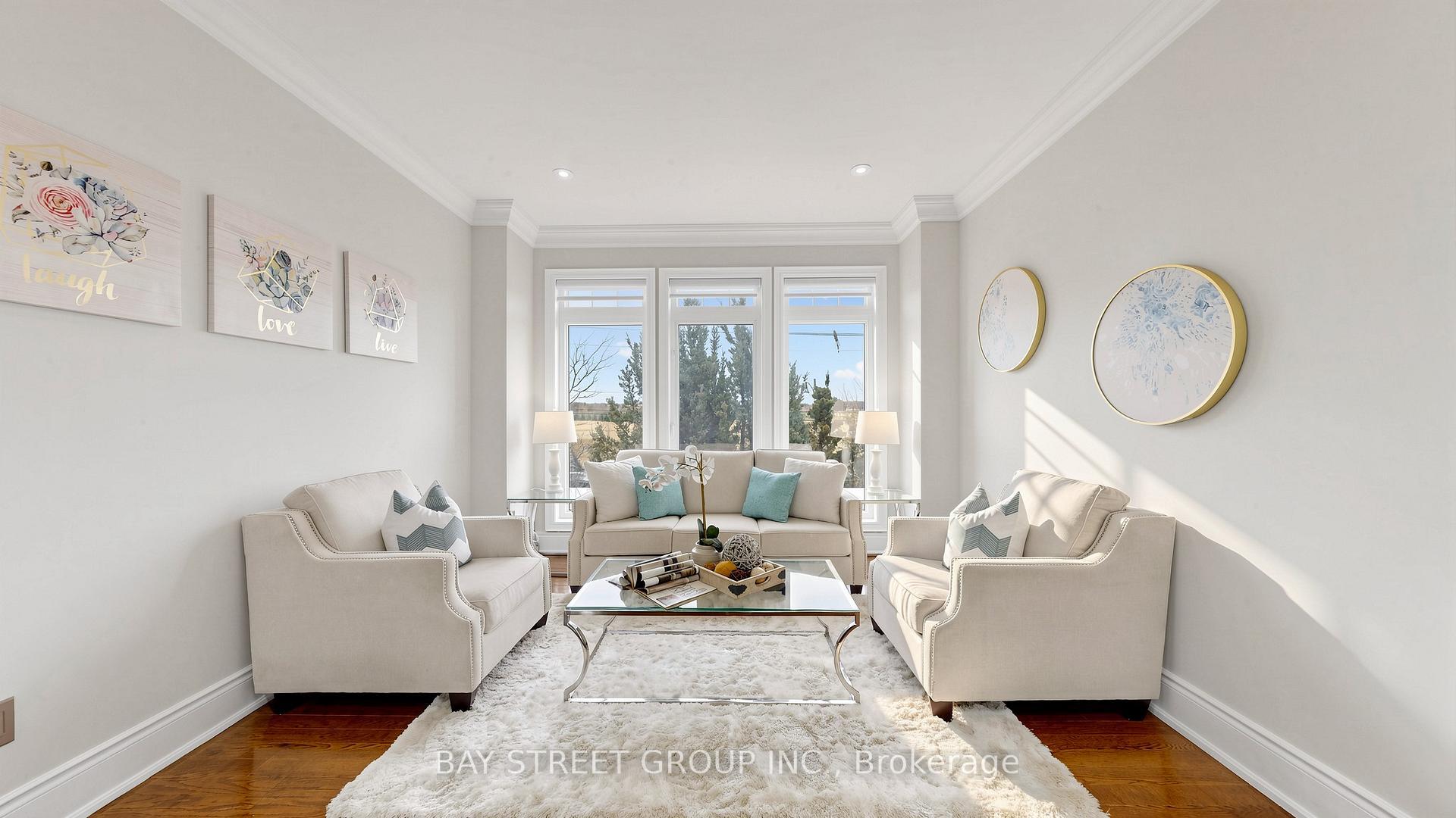 Photo 4 of 97 Zokol Drive, Aurora, Bayview Northeast — HOMEH