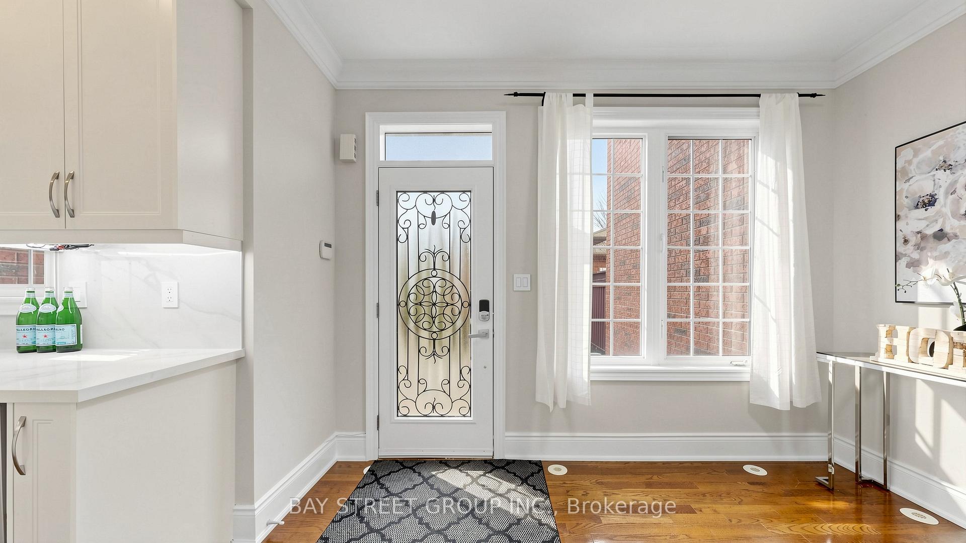 Photo 17 of 97 Zokol Drive, Aurora, Bayview Northeast — HOMEH