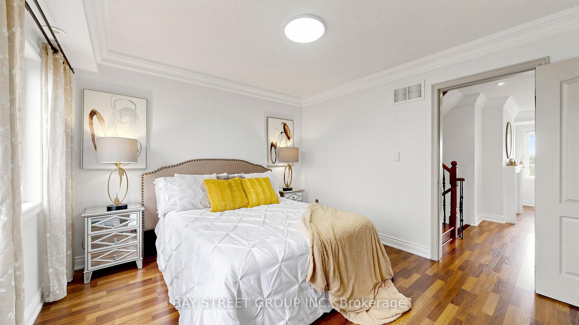 Photo 23 of 97 Zokol Drive, Aurora, Bayview Northeast — HOMEH