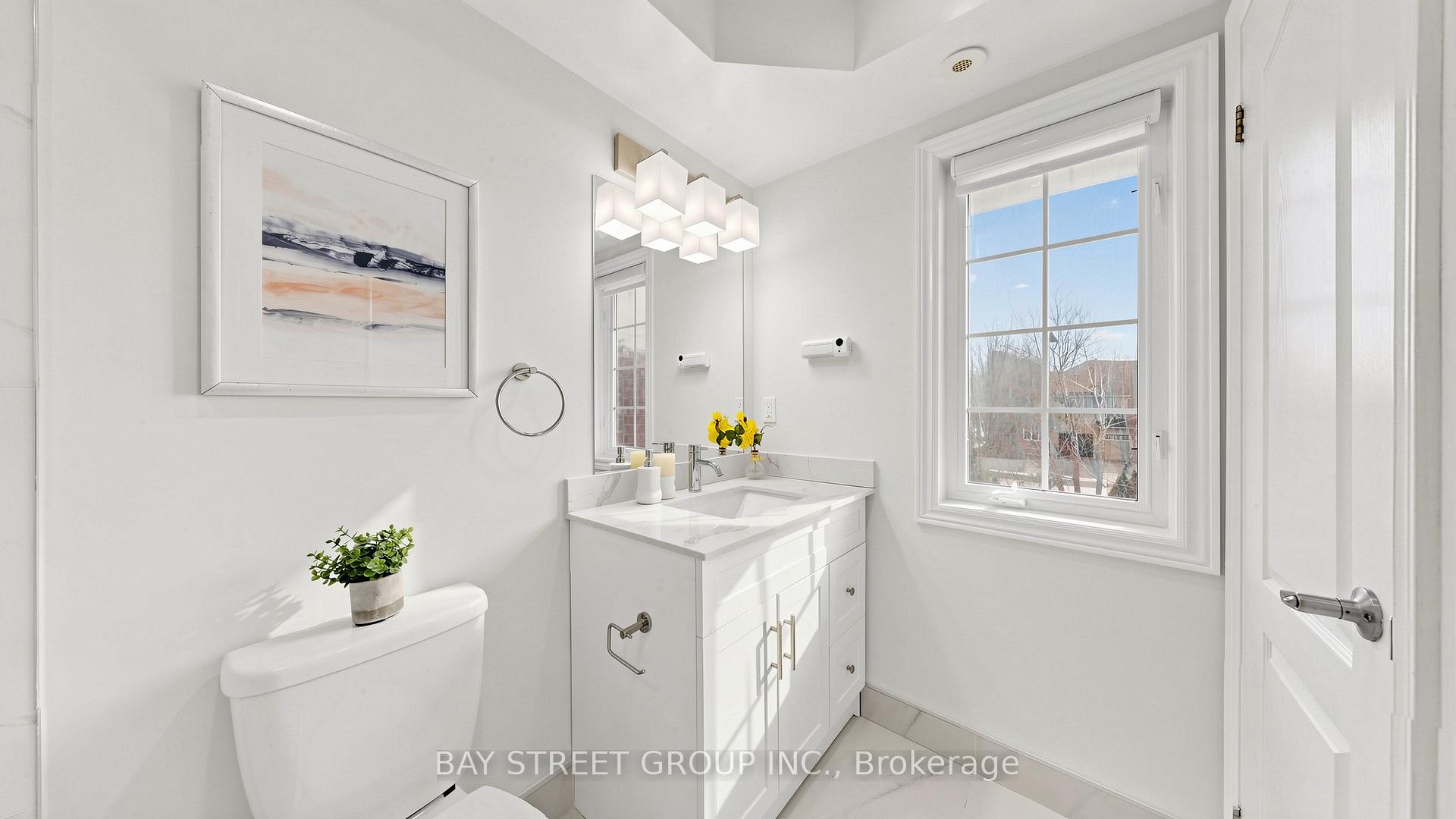 Photo 26 of 97 Zokol Drive, Aurora, Bayview Northeast — HOMEH