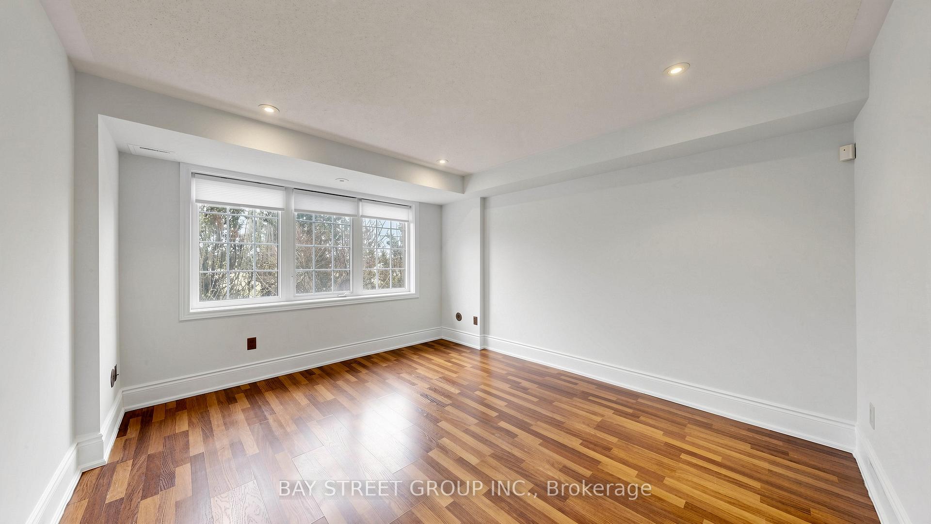 Photo 38 of 97 Zokol Drive, Aurora, Bayview Northeast — HOMEH
