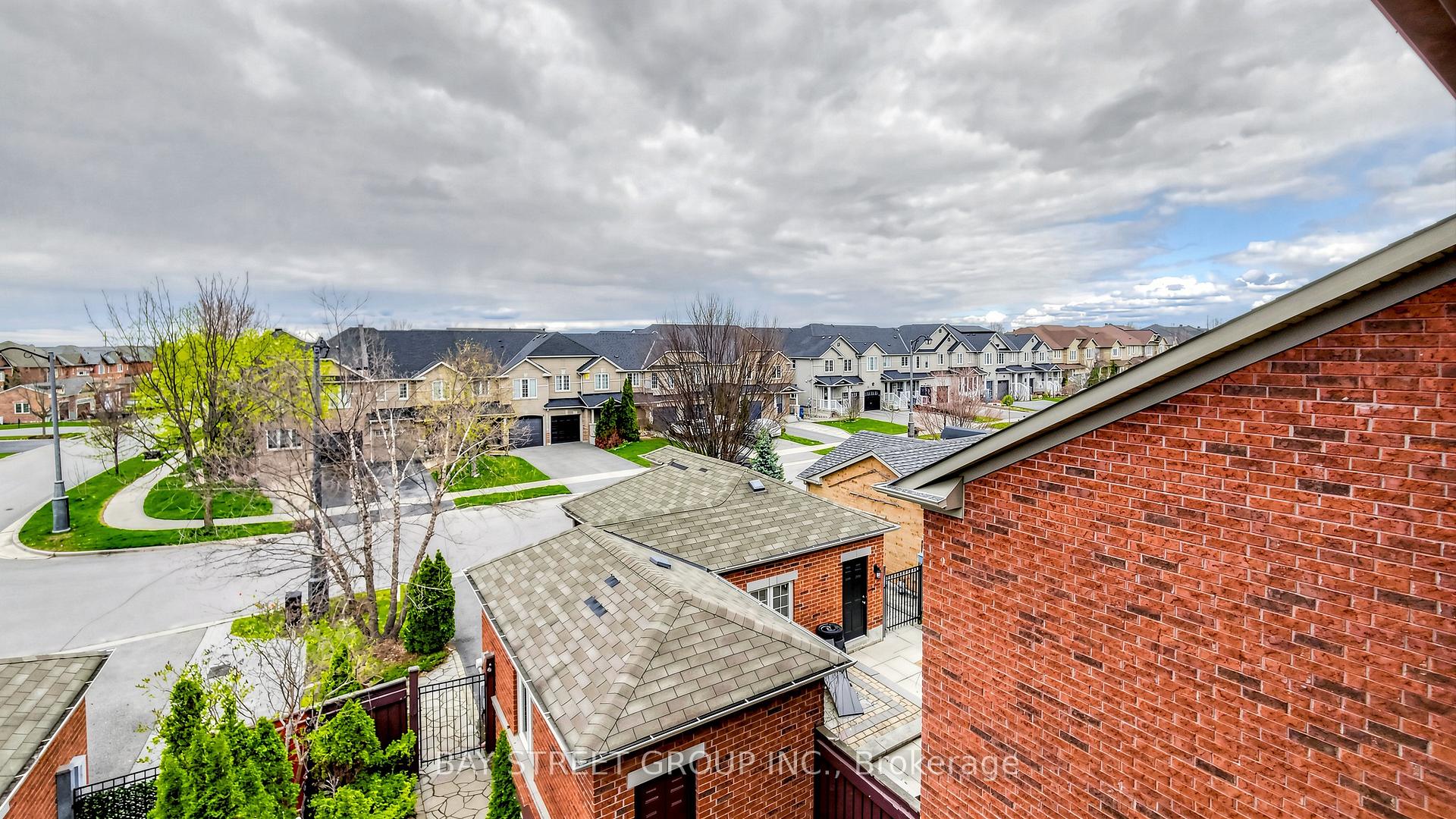 Photo 45 of 97 Zokol Drive, Aurora, Bayview Northeast — HOMEH