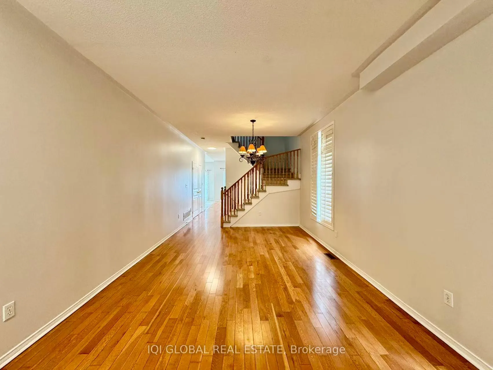 Photo 2 of 10 Saffron Street, Markham, Greensborough — HOMEH
